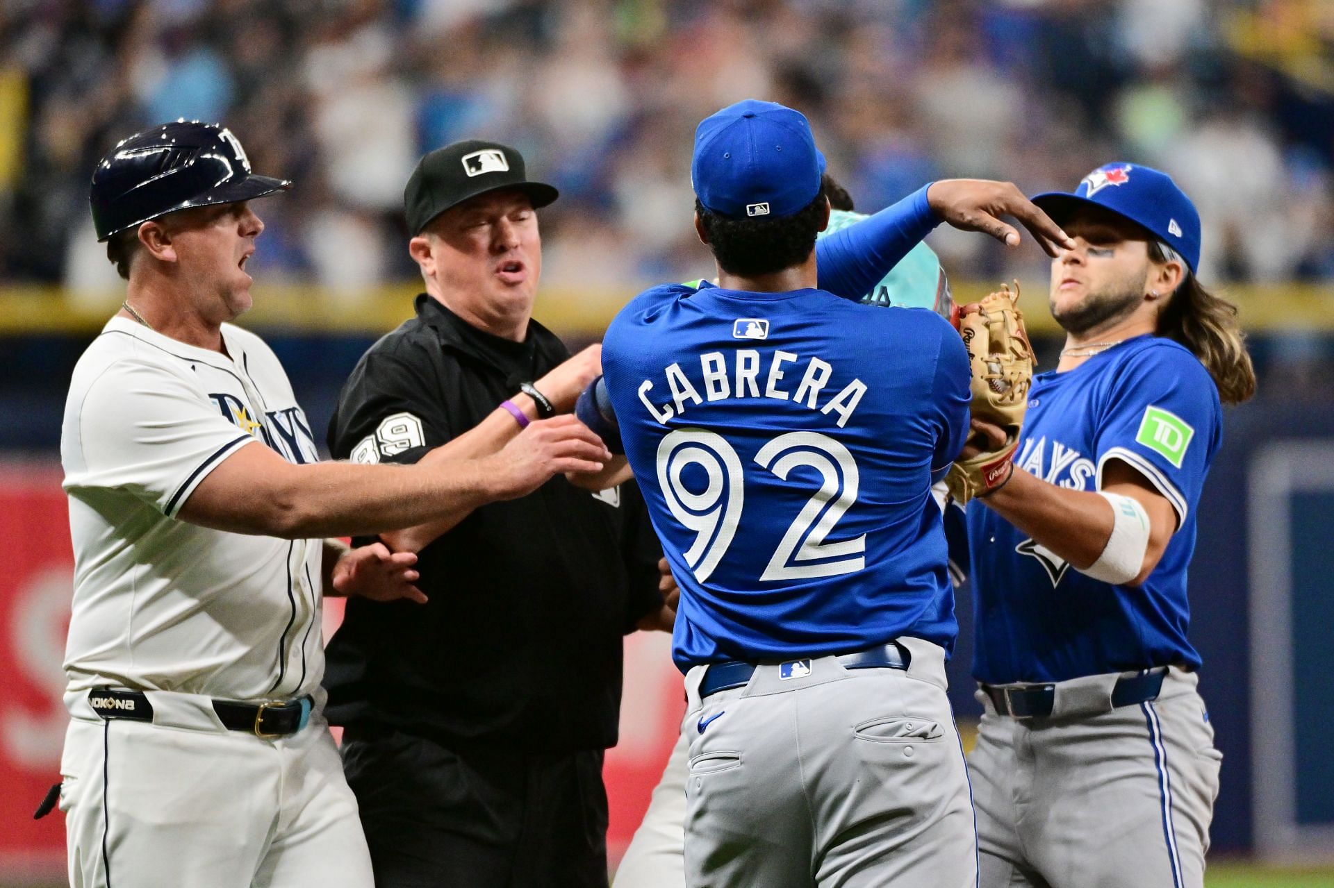 G&eacute;nesis Cabrera and Jose Caballero Scuffle (Image via Getty)