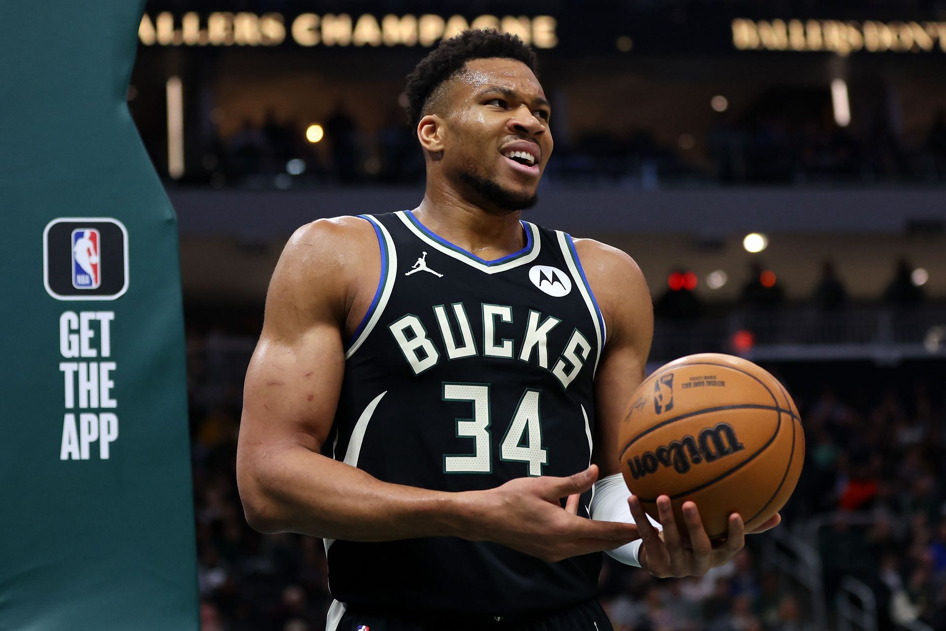 Is Giannis Antetokounmpo Playing Tonight Against New Orleans Pelicans ...