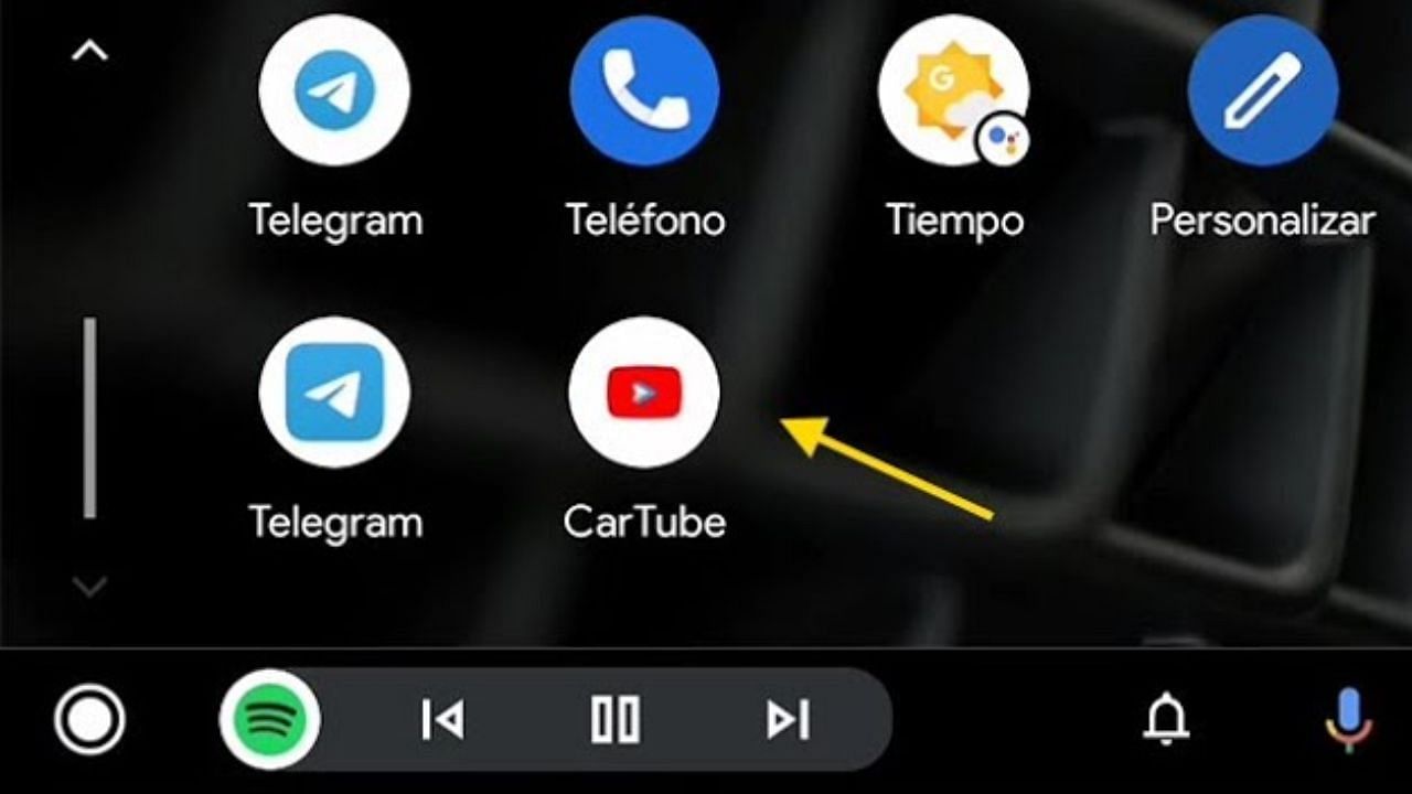 Through the CarTube app, you can easily play YouTube videos on your Android Auto-based car (Image via Mikeyy/YouTube)