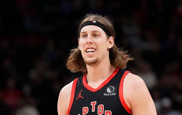 How much is Kelly Olynyk paid?