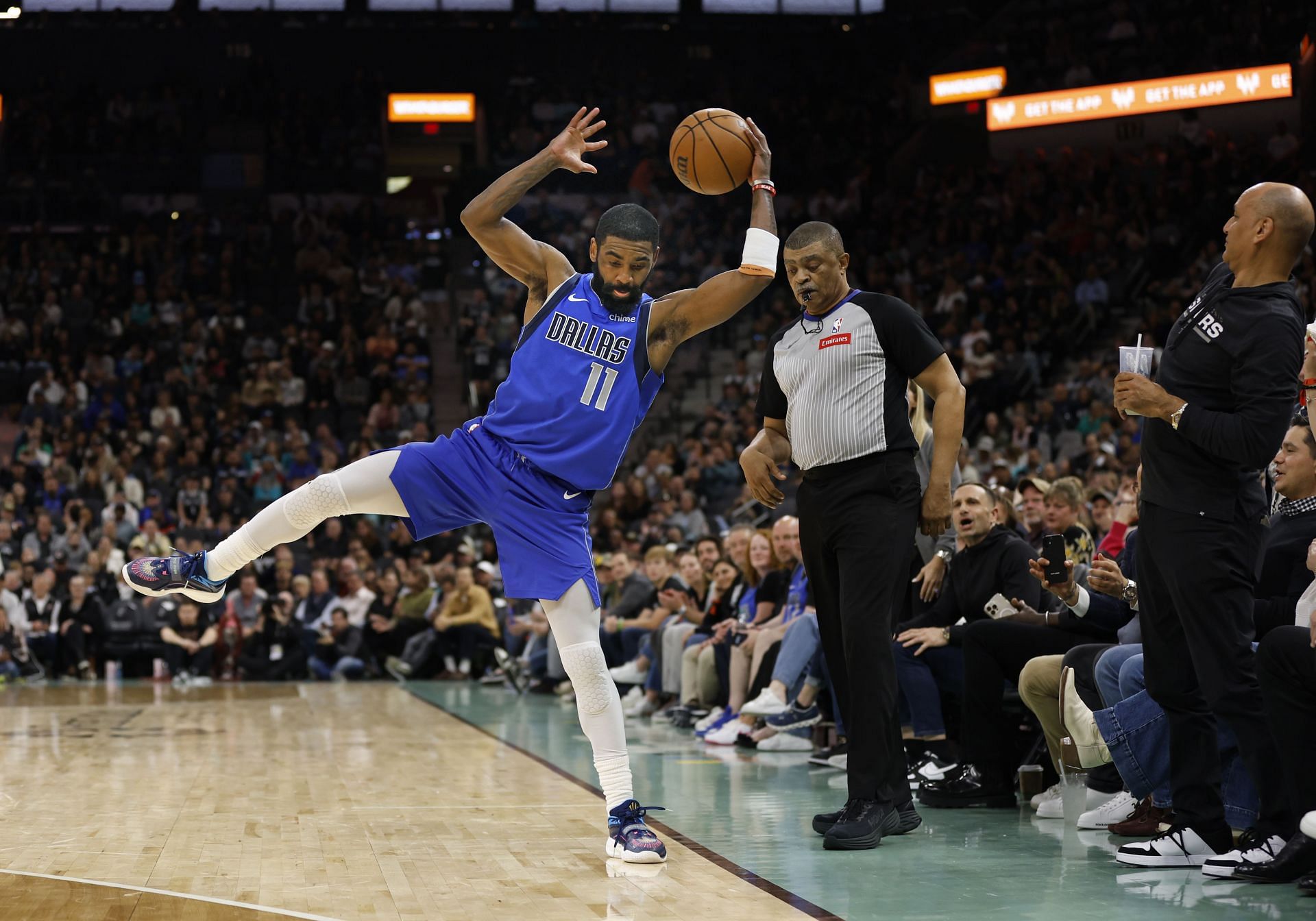 Dallas Mavericks v San Antonio Spurs