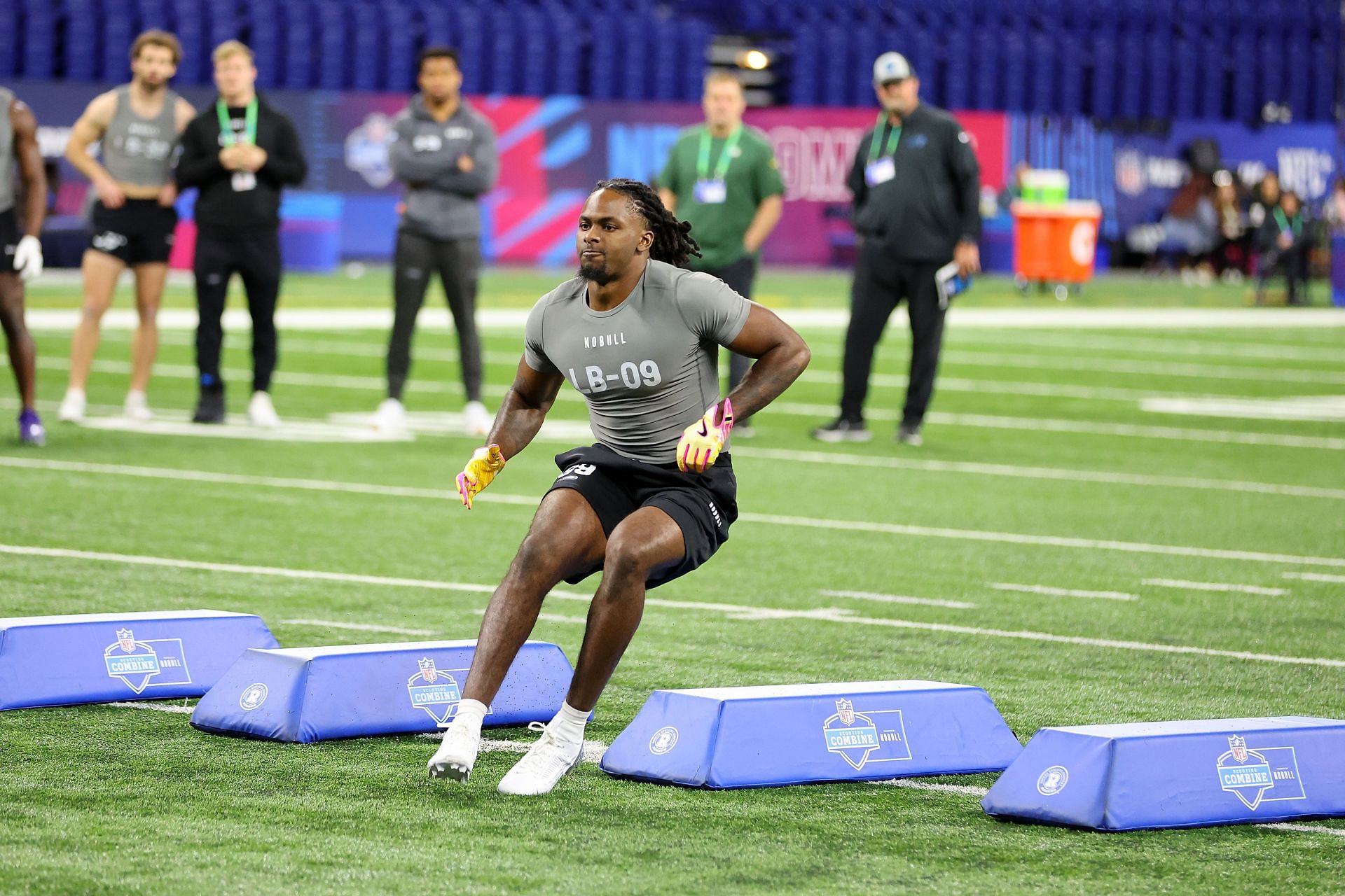 Kalen DeLoach participating in the combine