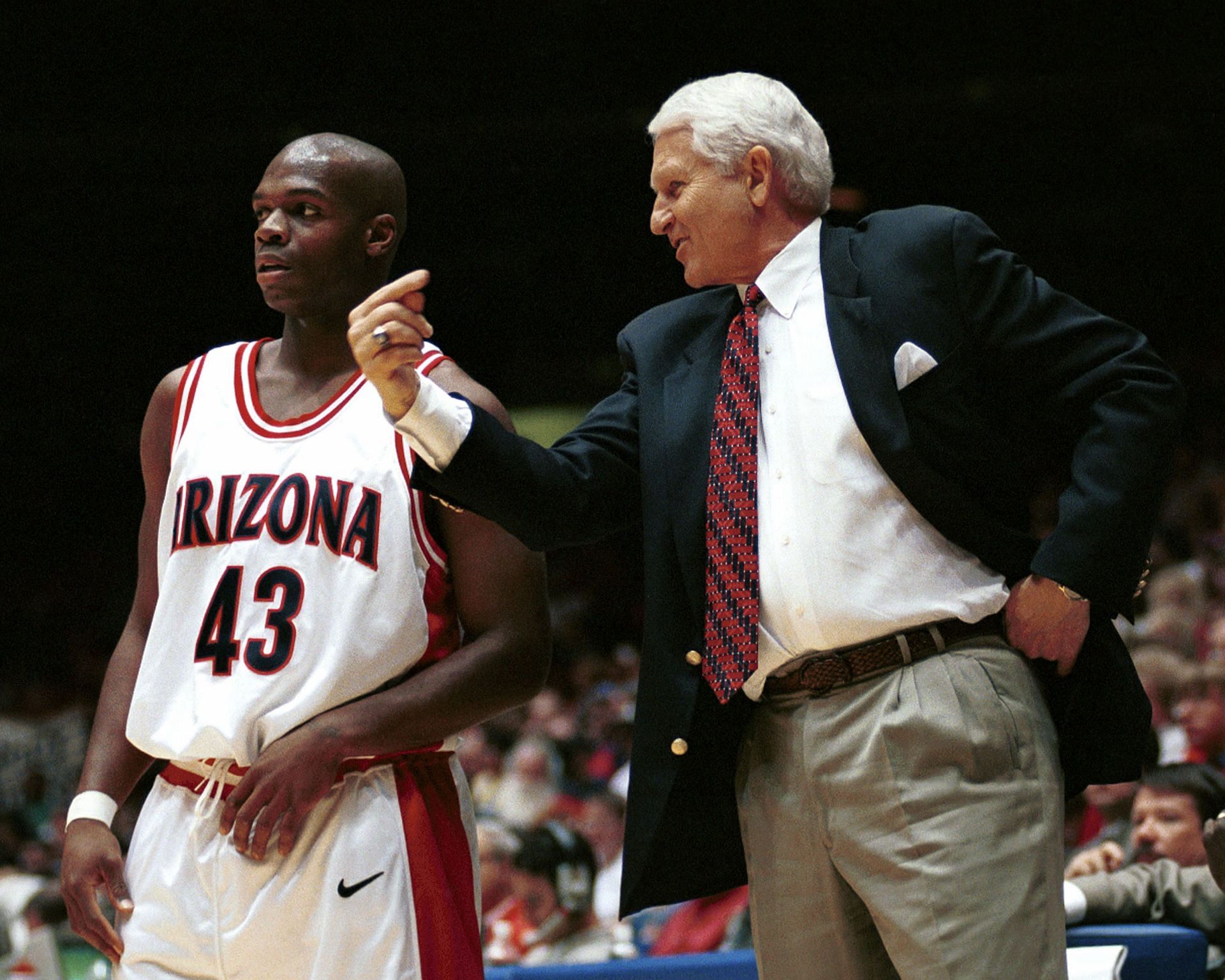 NCAA Men&#039;s Basketball - Arizona game - December 30, 1997