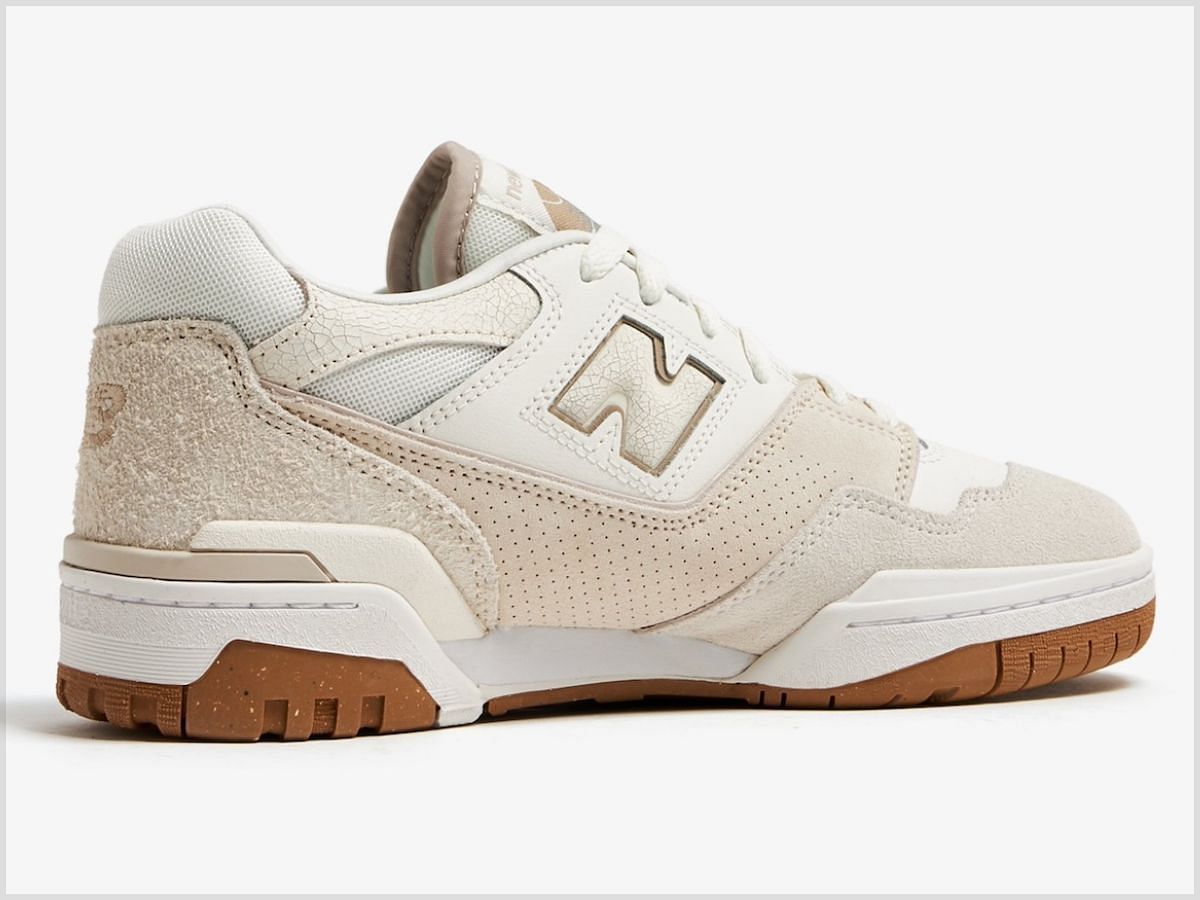 New Balance 550 &quot;Beige Gum&quot; sneakers (Image via Twitter/@SBDetroit)