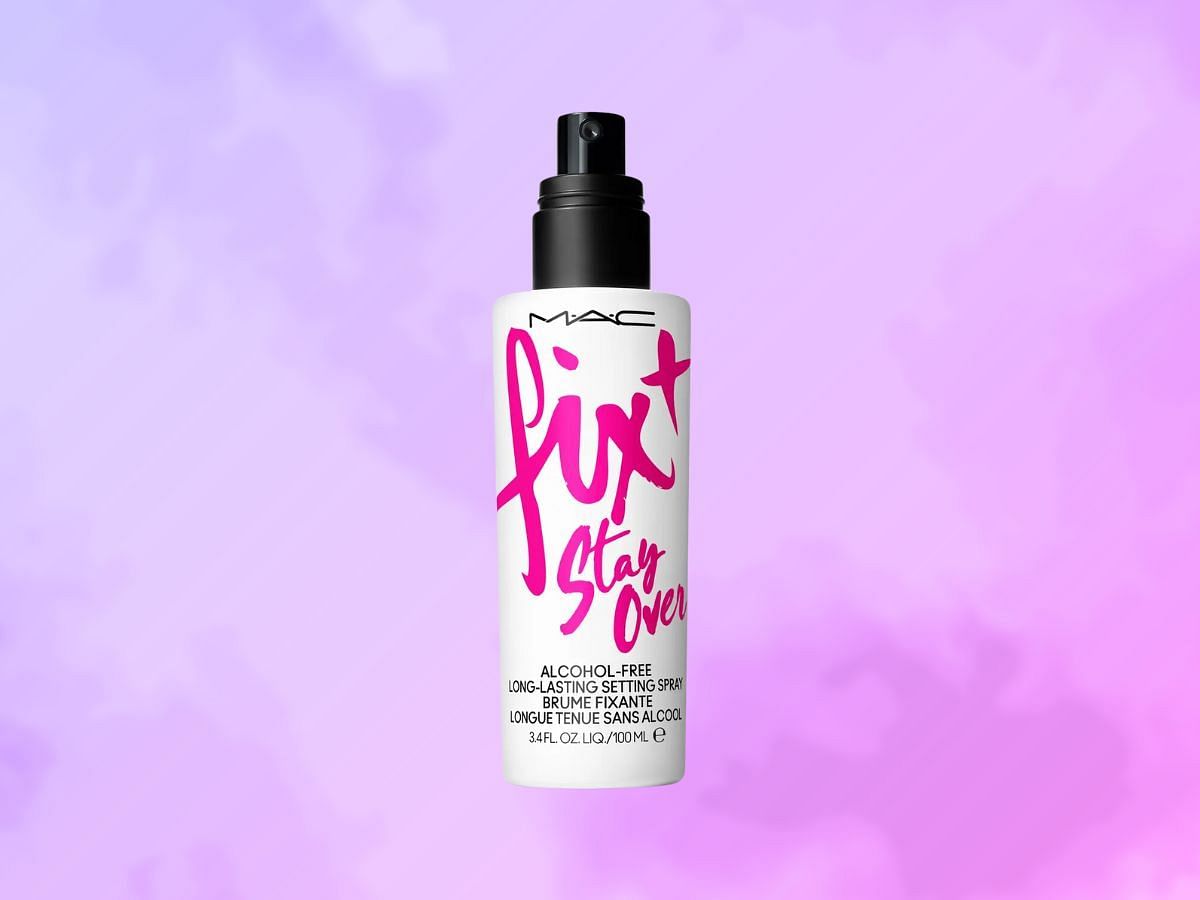 The Mac fix and stay over setting spray (Image via Nordstrom)