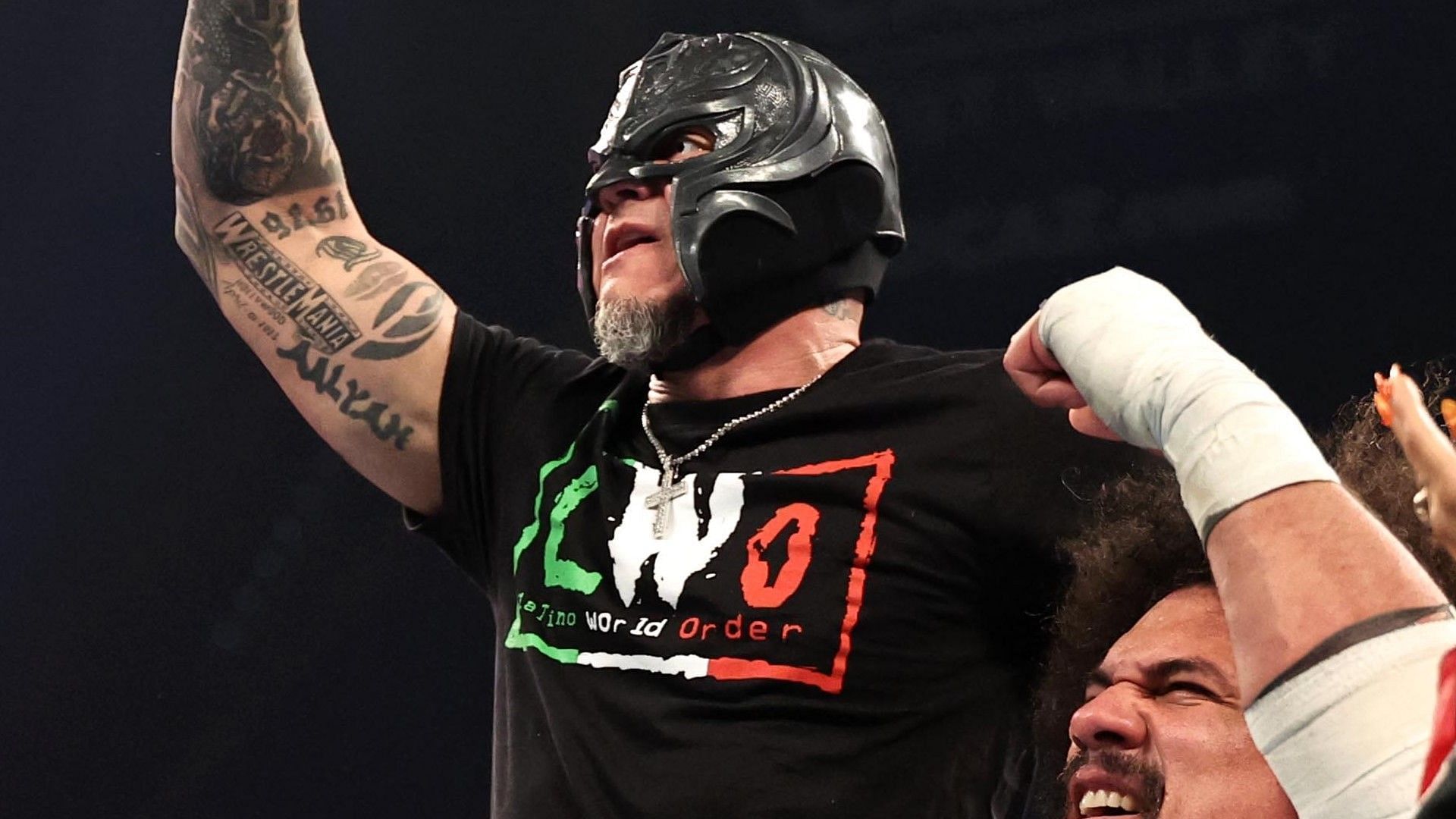 Rey Mysterio insulted as another popular star gets mocked on WWE SmackDown