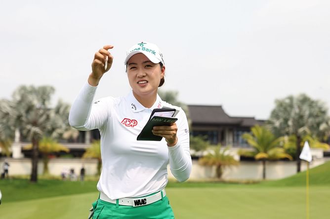 Who is leading the 2024 Blue Bay LPGA after Day 1? Round 1 leaderboard explored