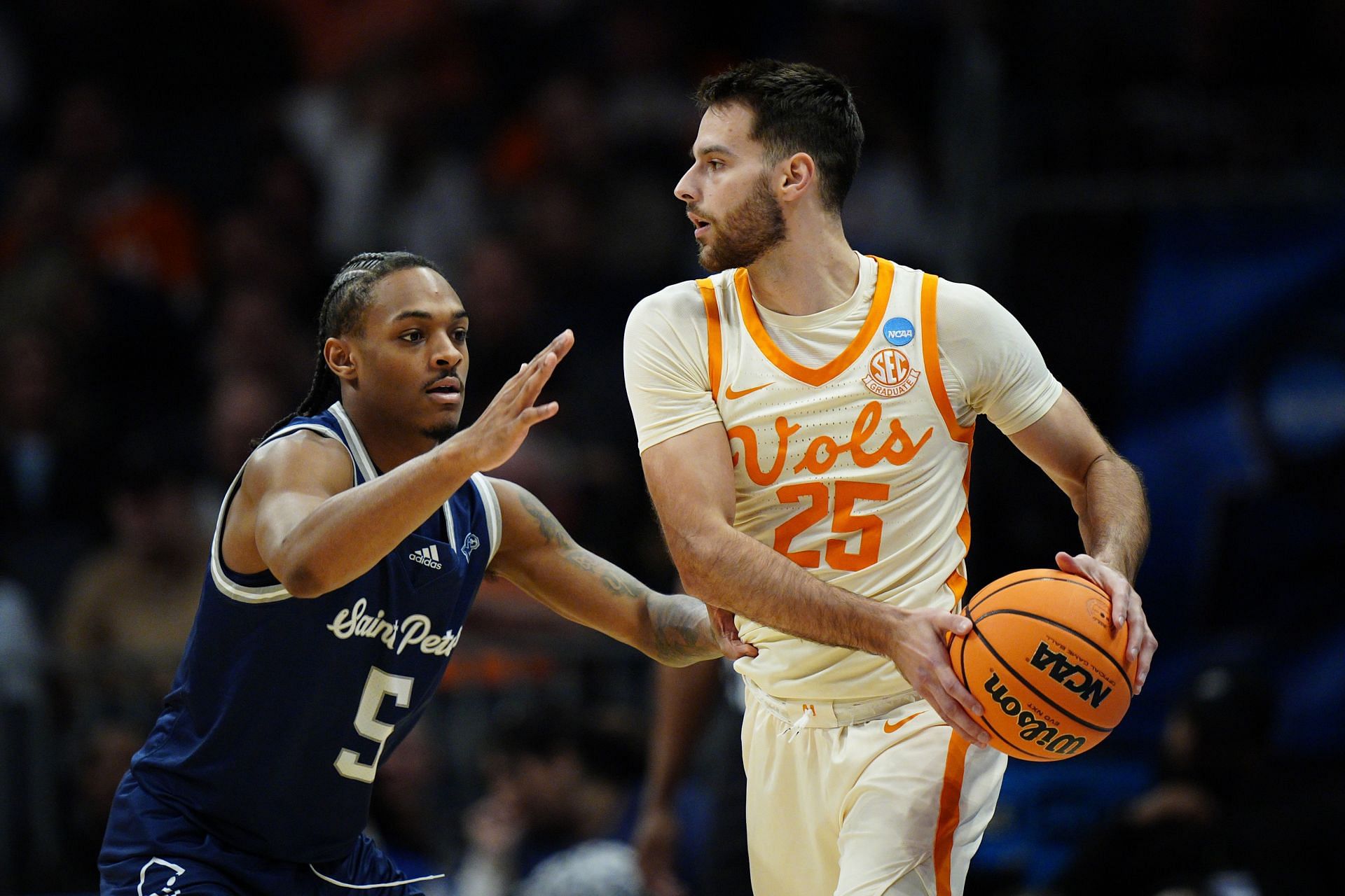 Vescovi hopes to play for Tennessee in its Elite Eight clash with Purdue.