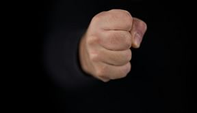 Here are the proven ways to get rid of severe Knuckle Pain