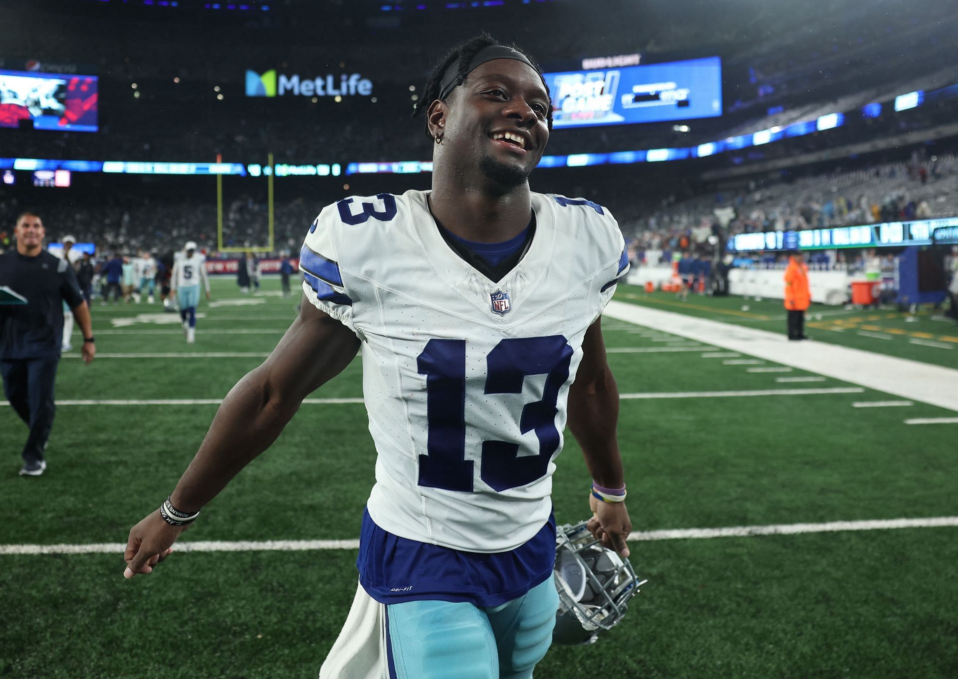 Official Clear Aligner of the NFL – Winning Smiles with Michael Gallup