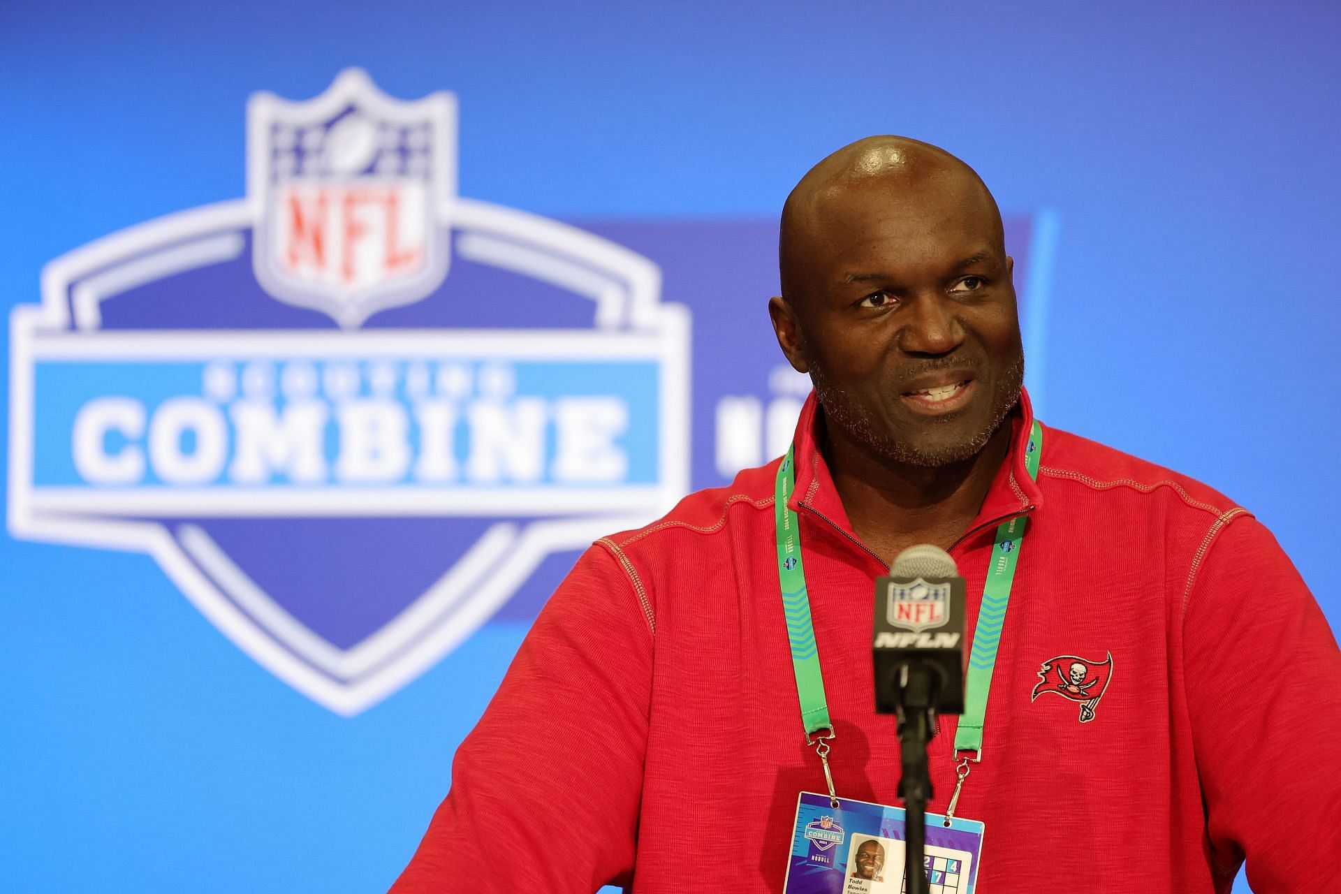 Todd Bowles needs credible linebackers