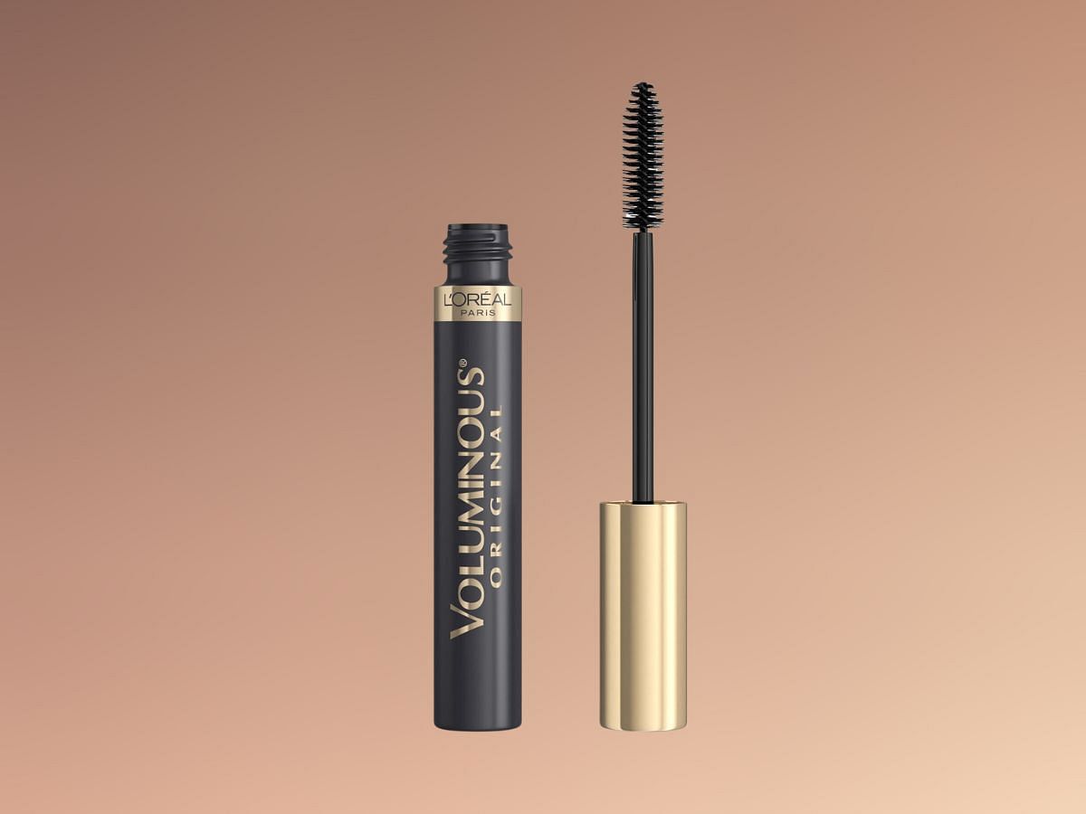 The L&#039;Or&eacute;al Paris Voluminous Original Mascara (Image via Amazon)