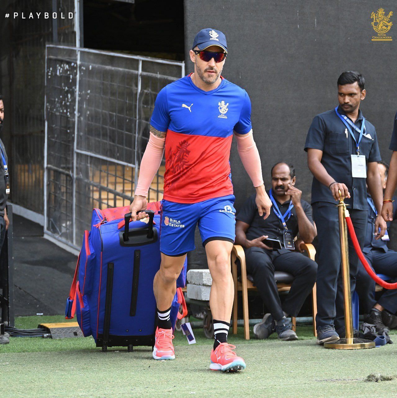 Faf du Plessis heads for a practice session. (Credits: Twitter)