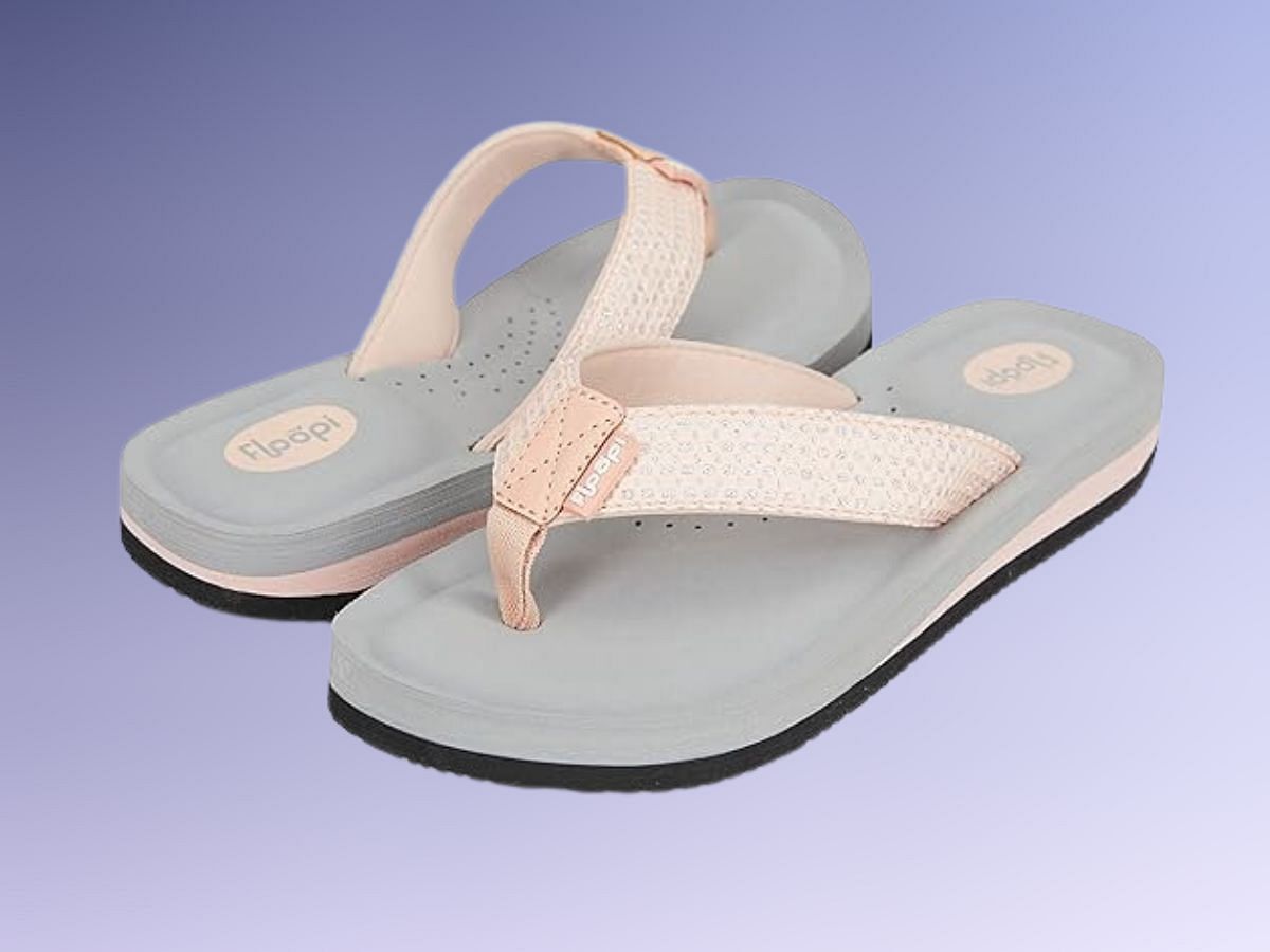 Flip-flops (Image via Amazon)