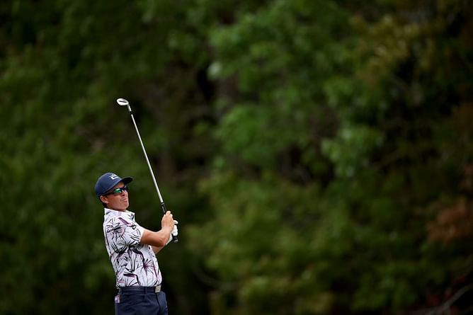 “Kick the guy off the course immediately”: Fan disturbing Rickie Fowler during his tee shot gets backlash from golf fans