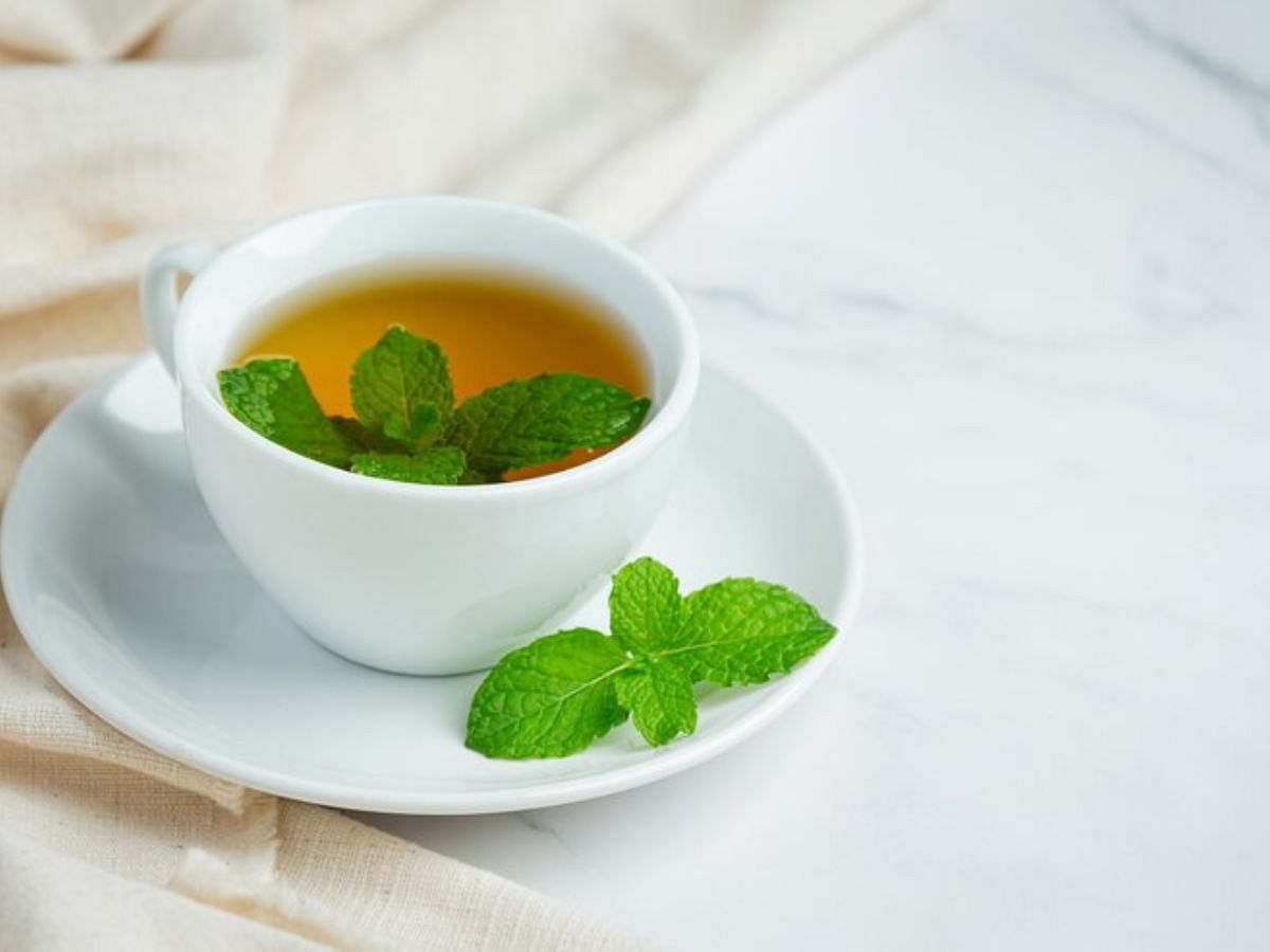 Beauty benefits of Spearmint tea one must explore (Image via Freepik)