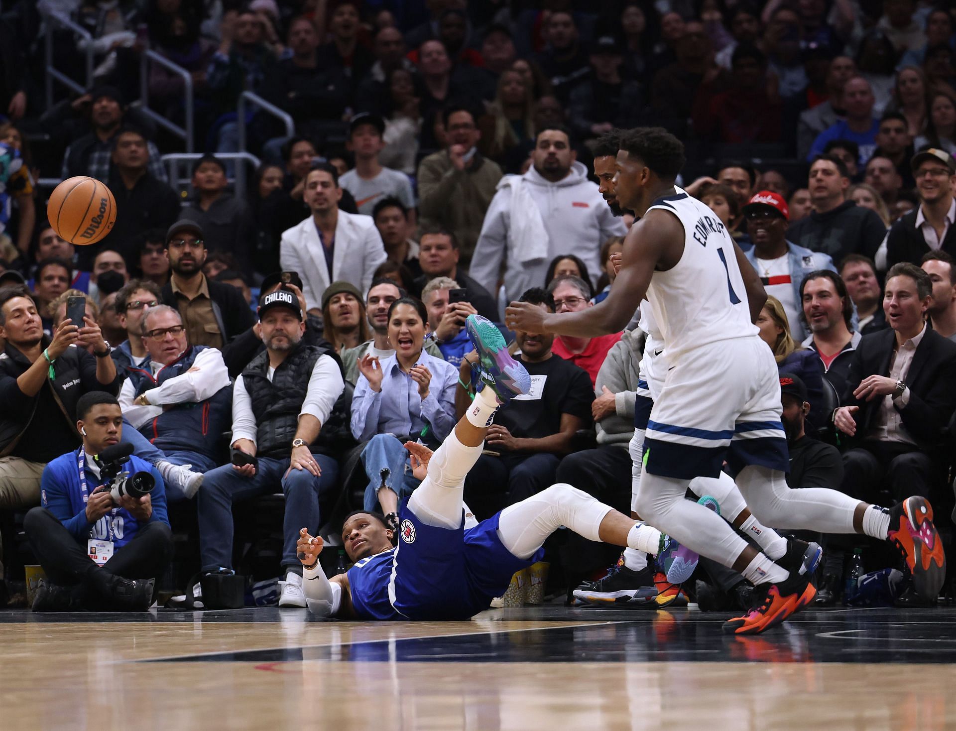 Minnesota Timberwolves v Los Angeles Clippers