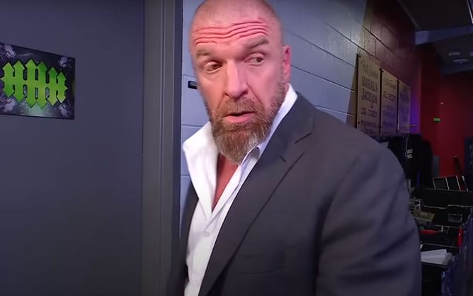 WWE Hall of Famer returns to SmackDown after 112 days following knee surgery