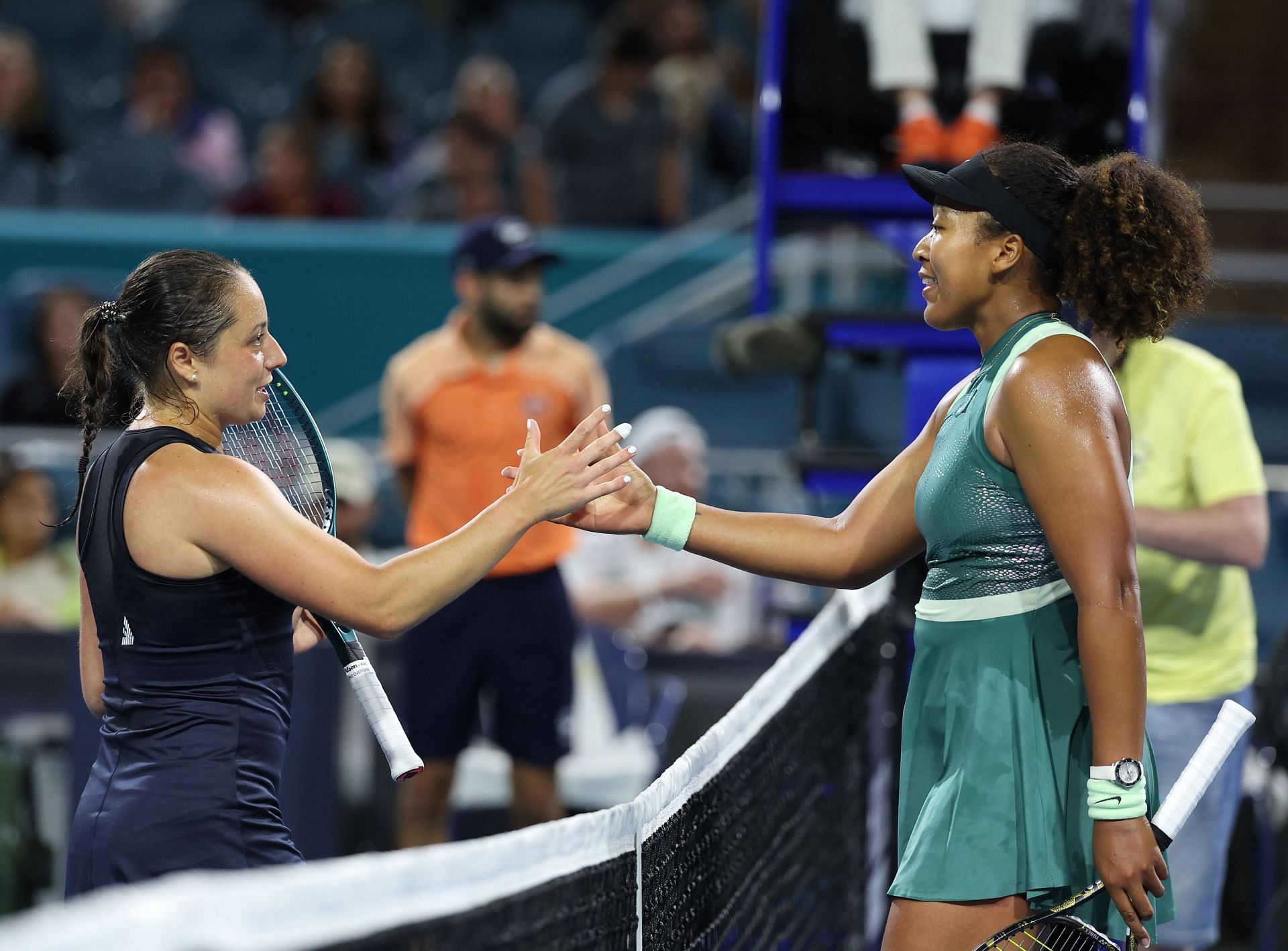 Elisabetta Cocciaretto and Naomi Osaka after their Miami Open first-round encounter.