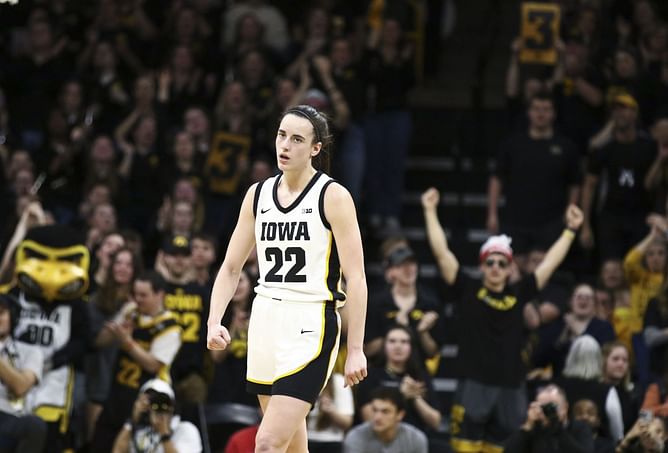 WATCH: $3.1M NIL-valued Caitlin Clark gets one final introduction at Carver ahead of Iowa's second-round game vs. WVM