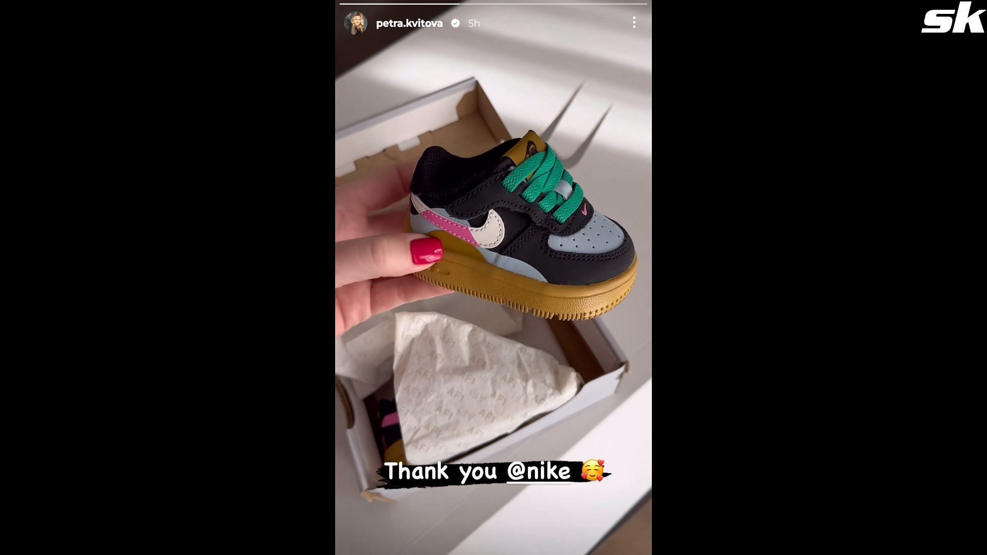 Petra Kvitova shows off Nike&#039;s gift for her baby who she prepares to welcome with Jiri Vanek