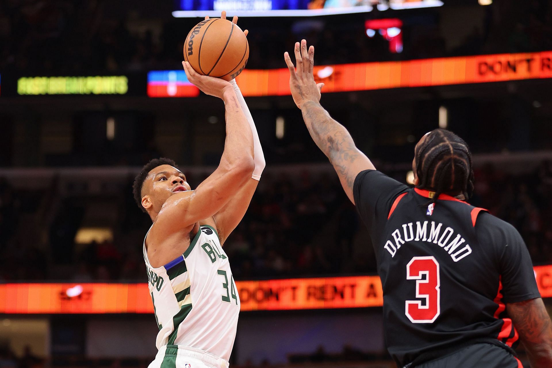 Milwaukee Bucks v Chicago Bulls