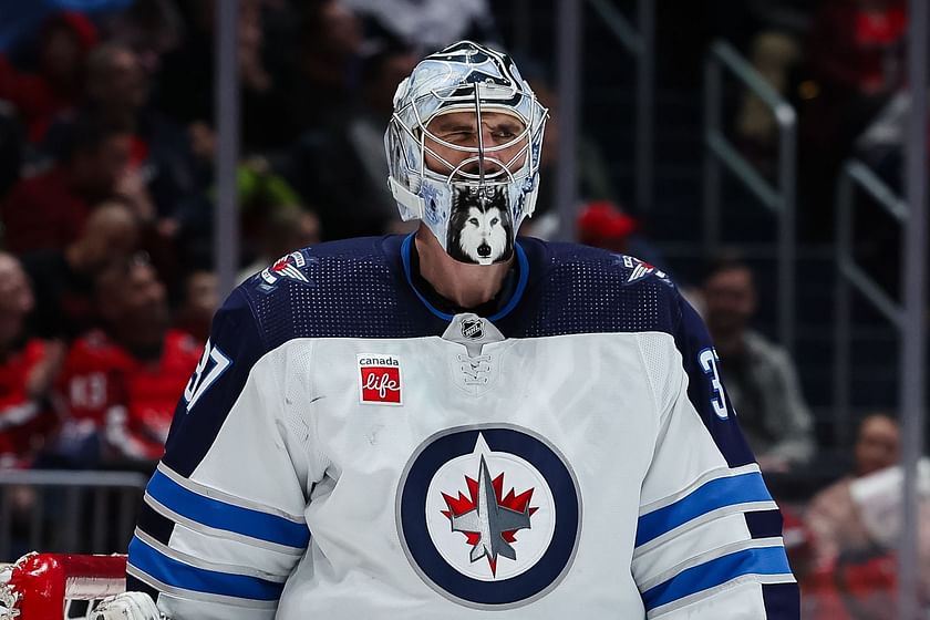 You could get 6 Costco hotdogs and drinks for that - NHL fans left stunned  by price for mini dog at Winnipeg Jets game