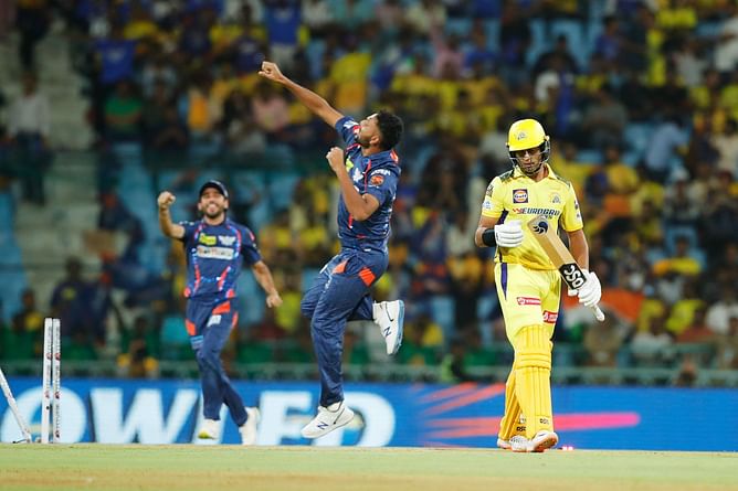 [Watch] Mohsin Khan castles Rachin Ravindra for a golden duck in LSG vs CSK IPL 2024 match