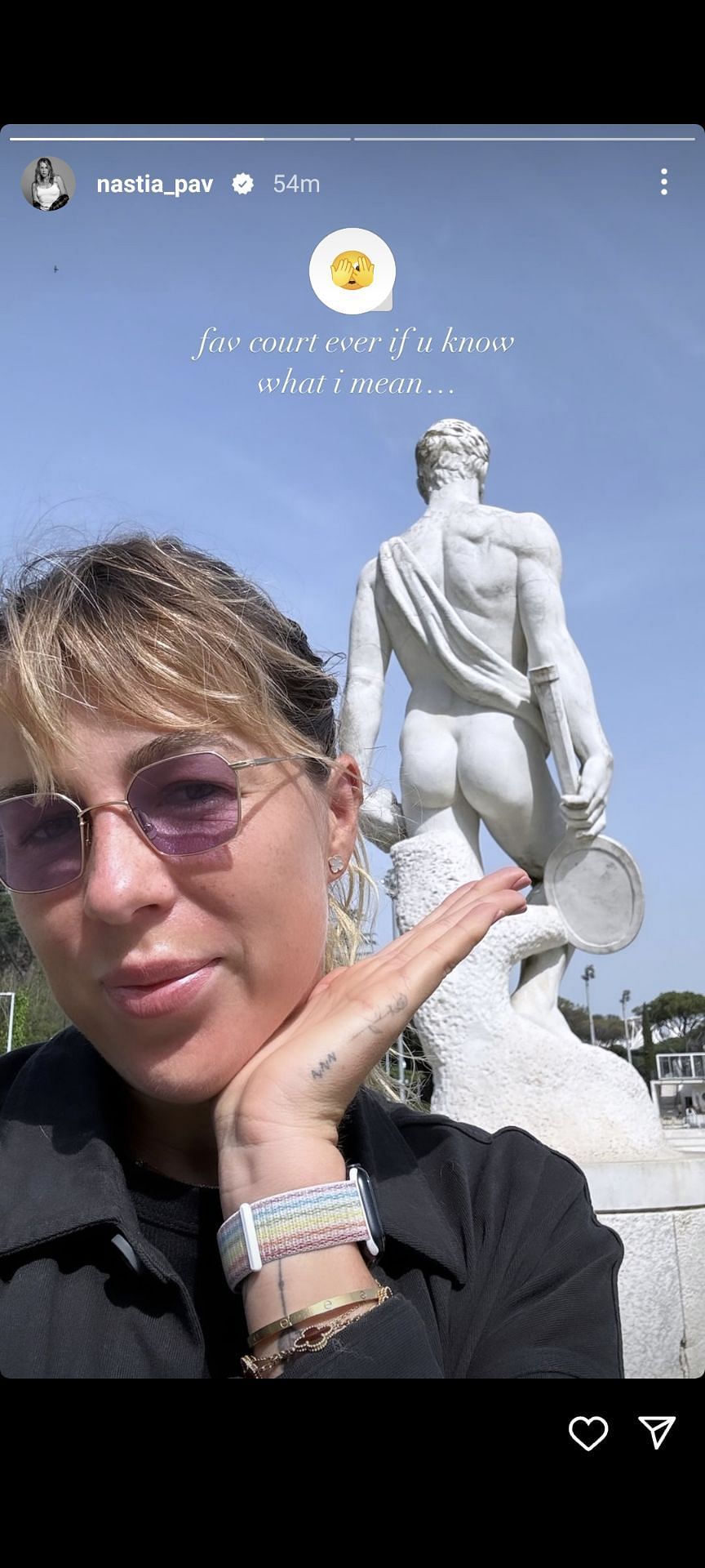 Anastasia Pavlyuchenkova&#039;s hilarious Instagram post featuring a stripped statue at the Foro Italico