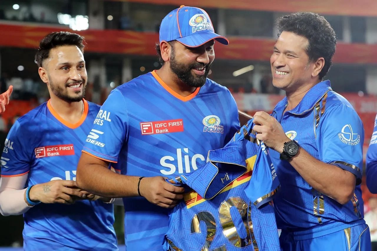 Rohit Sharma [center] couldn&#039;t continue his good form [Image Courtesy: iplt20.com]