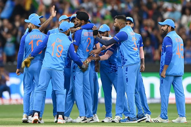 India T20 World Cup Squad Updates : बीसीसीआई ने किया टीम इंडिया का ऐलान, कई दिग्गज खिलाड़ियों को किया बाहर