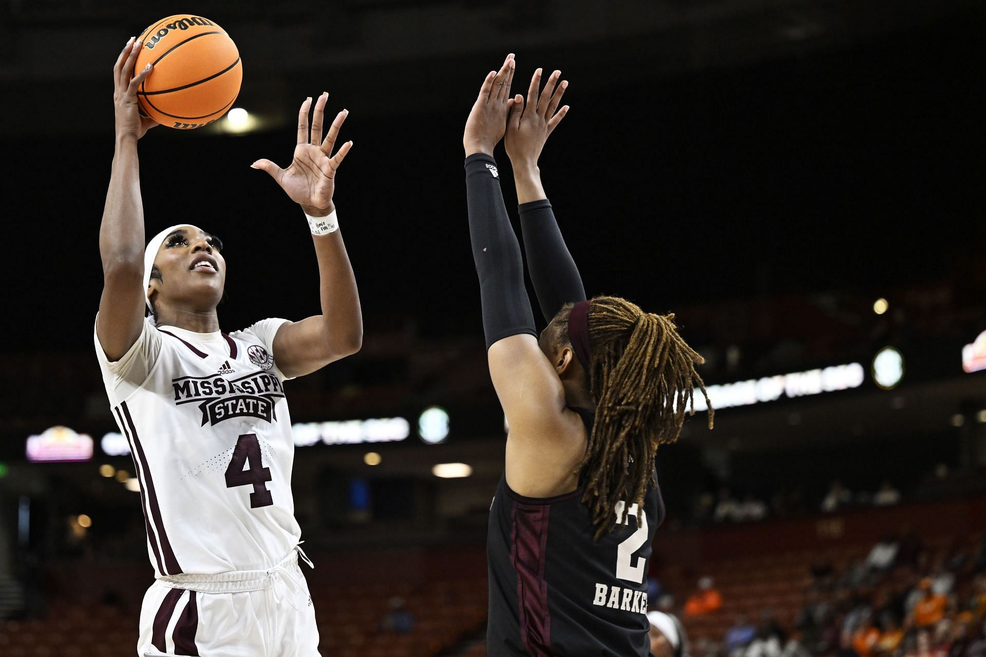 Jessika Carter averaged 14.9 points and 9.9 rebounds for Mississippi State.