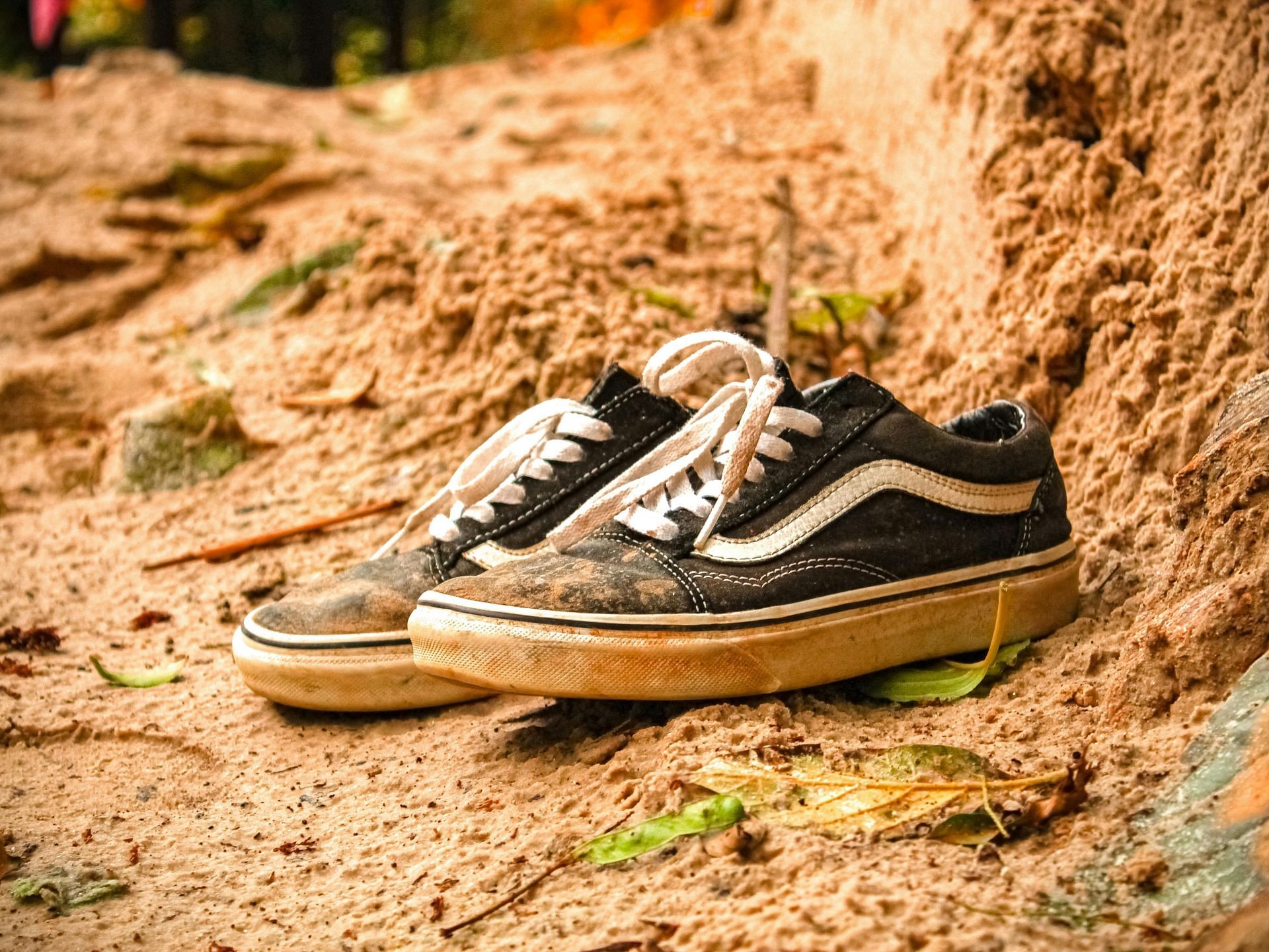 Visible damage of sneakers (Image via Pexels/@Samuel Devantier)