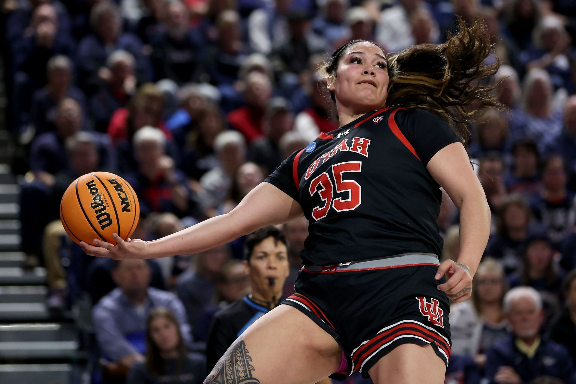 Utah Utes forward - Alissa Pili