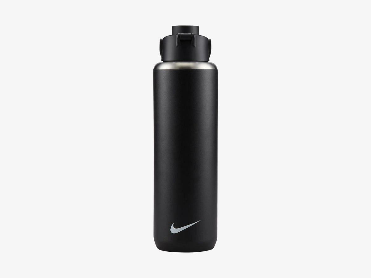Nike Recharge Stainless Steel Chug Bottle (32 oz) (Image via Nike)