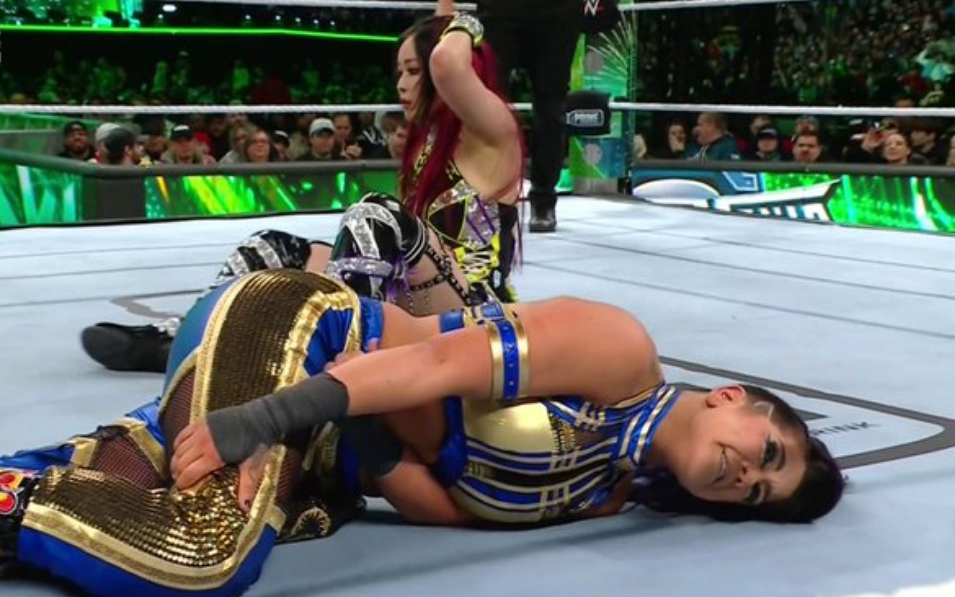 Incredible conclusion to IYO SKY vs. Bayley Women's Title match at WrestleMania 40