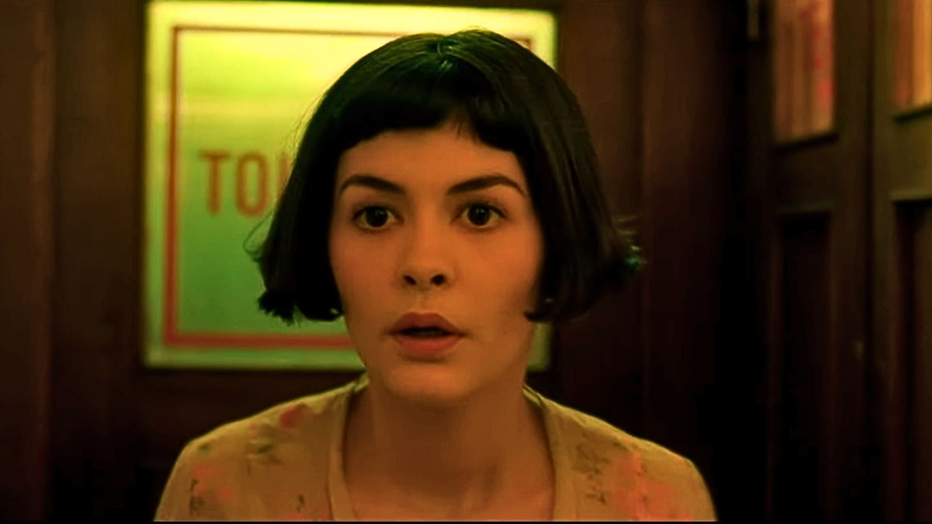 Am&eacute;lie is portrayed by Audrey Tautou (Image via YouTube/Sony Pictures Classics)