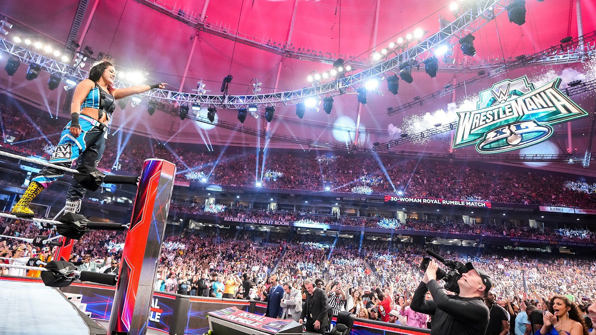 Bayley earns her WWE WrestleMania XL shot by winning the Royal Rumble