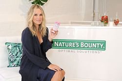 "Your nose is crooked, you're not symmetrical": Veteran model Molly Sims reveals being criticized for body while starting out