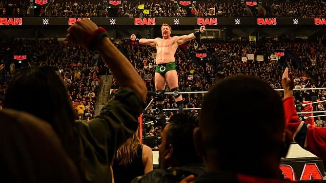 304 lbs WWE star avenges Sheamus loss with breathtaking moonsault
