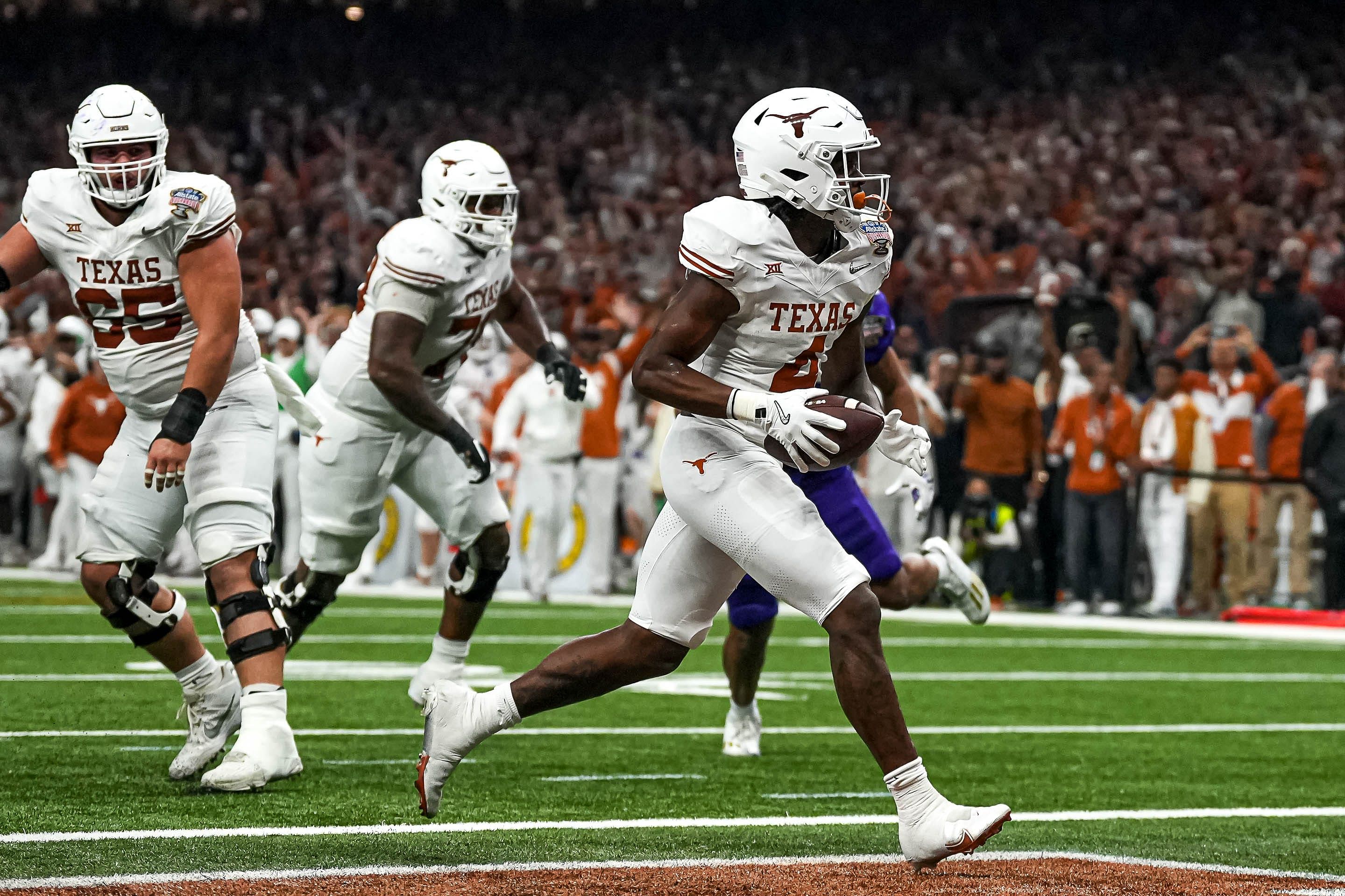 Texas running back CJ Baxter played well a season ago and impressed in Texas&#039;s spring game.