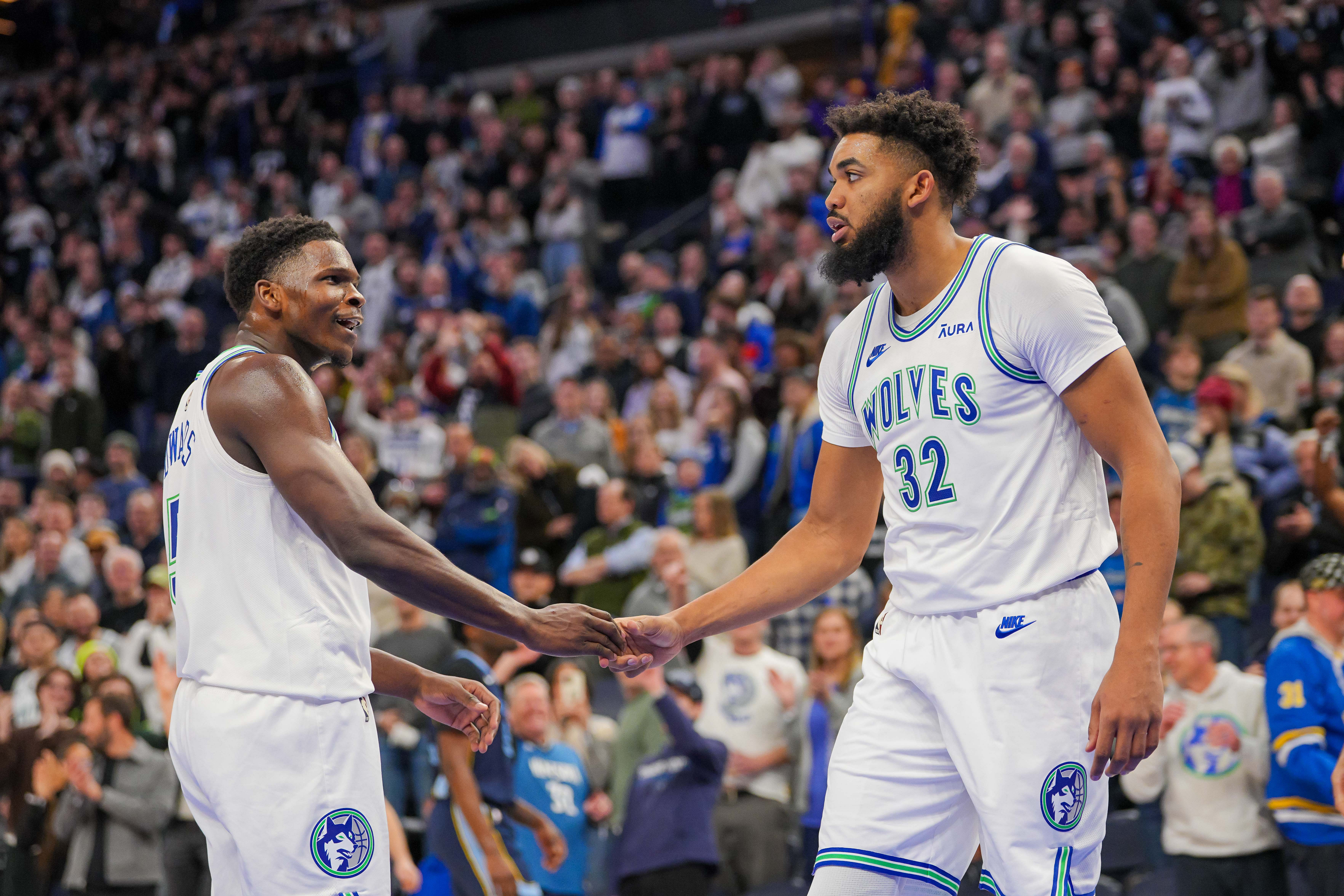 NBA: Memphis Grizzlies at Minnesota Timberwolves