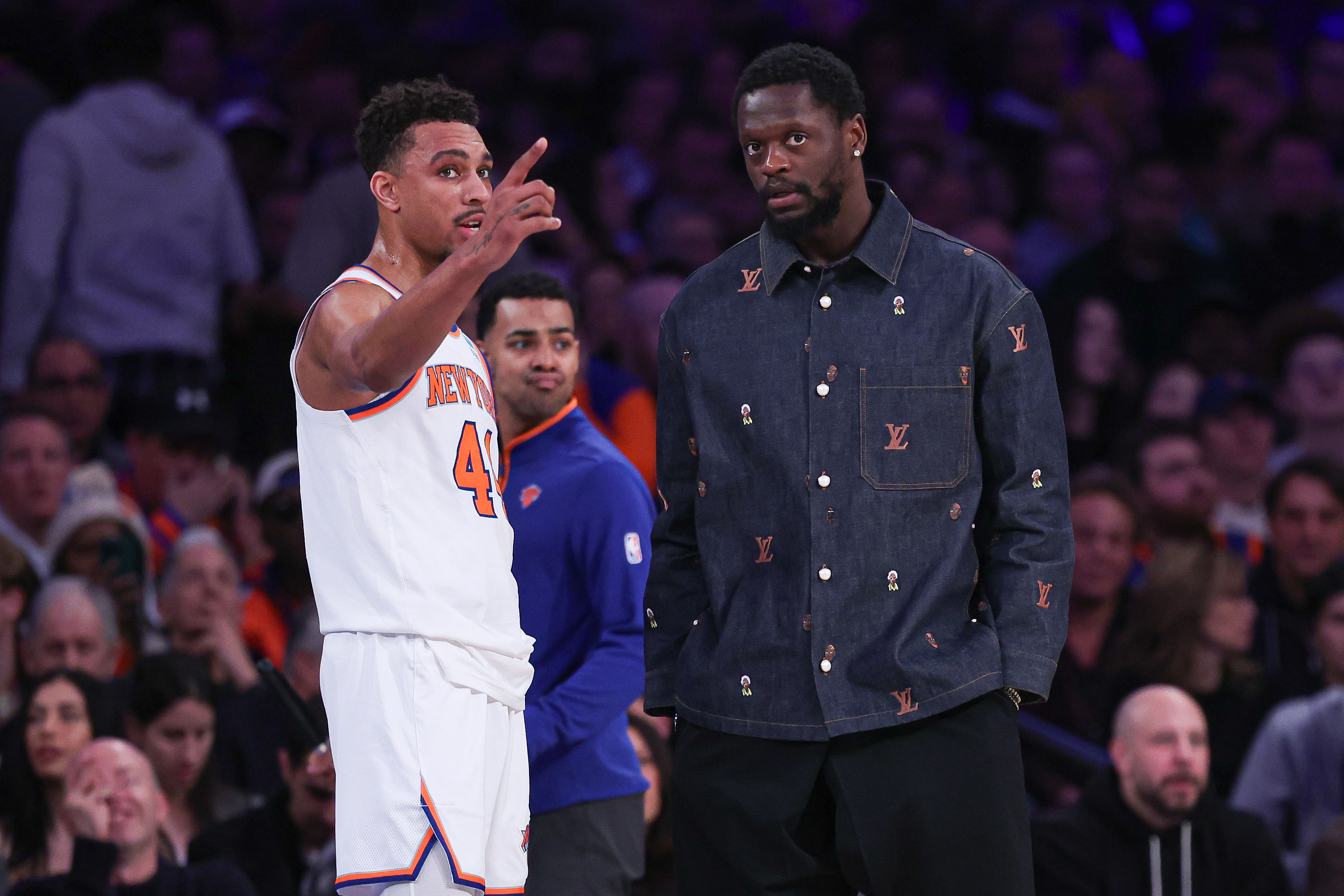 New York Knicks star forward Julius Randle (right)