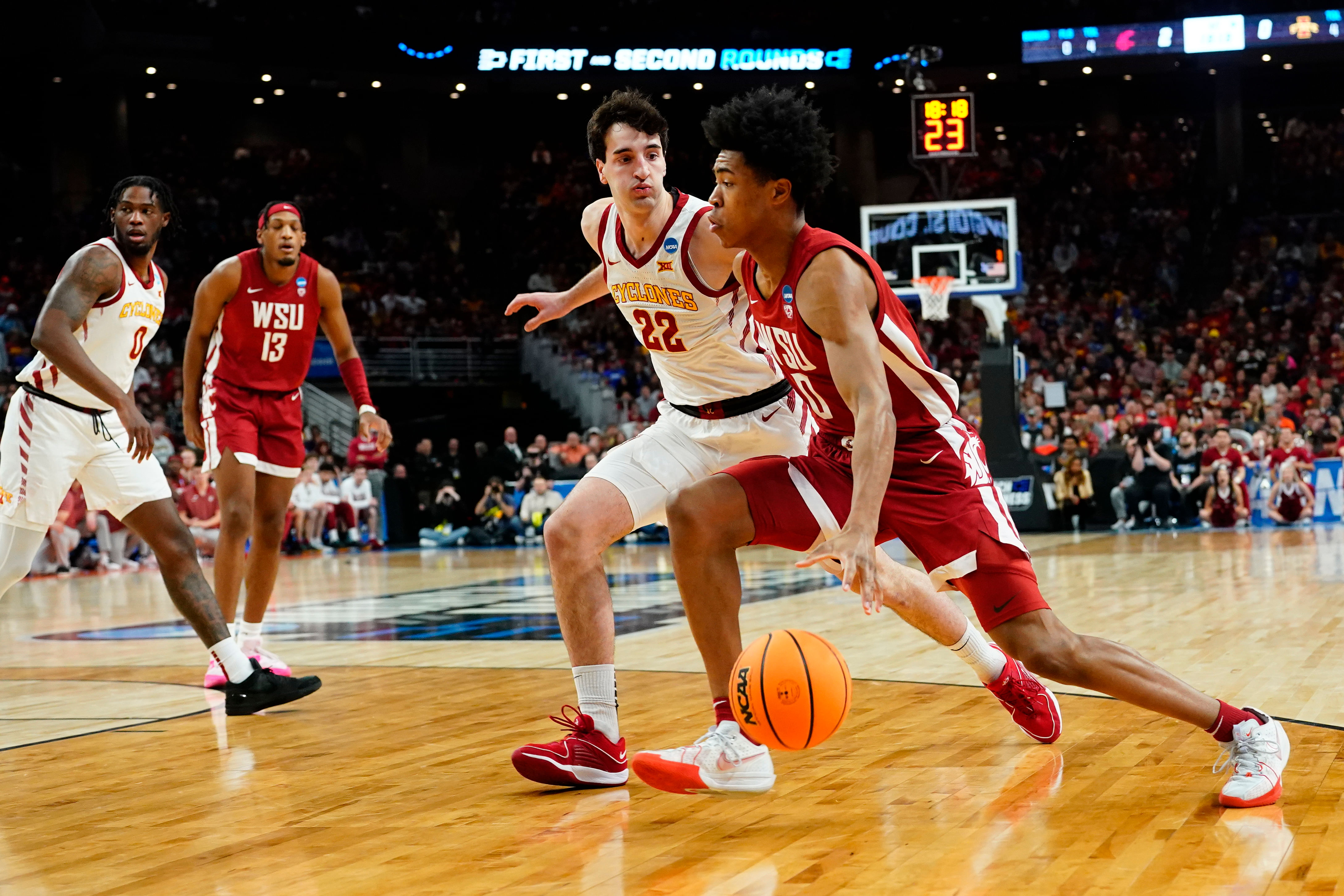 Jaylen Wells averaged 12.6 ppg, 4.6 rpg and 1.2 apg for Washington State.