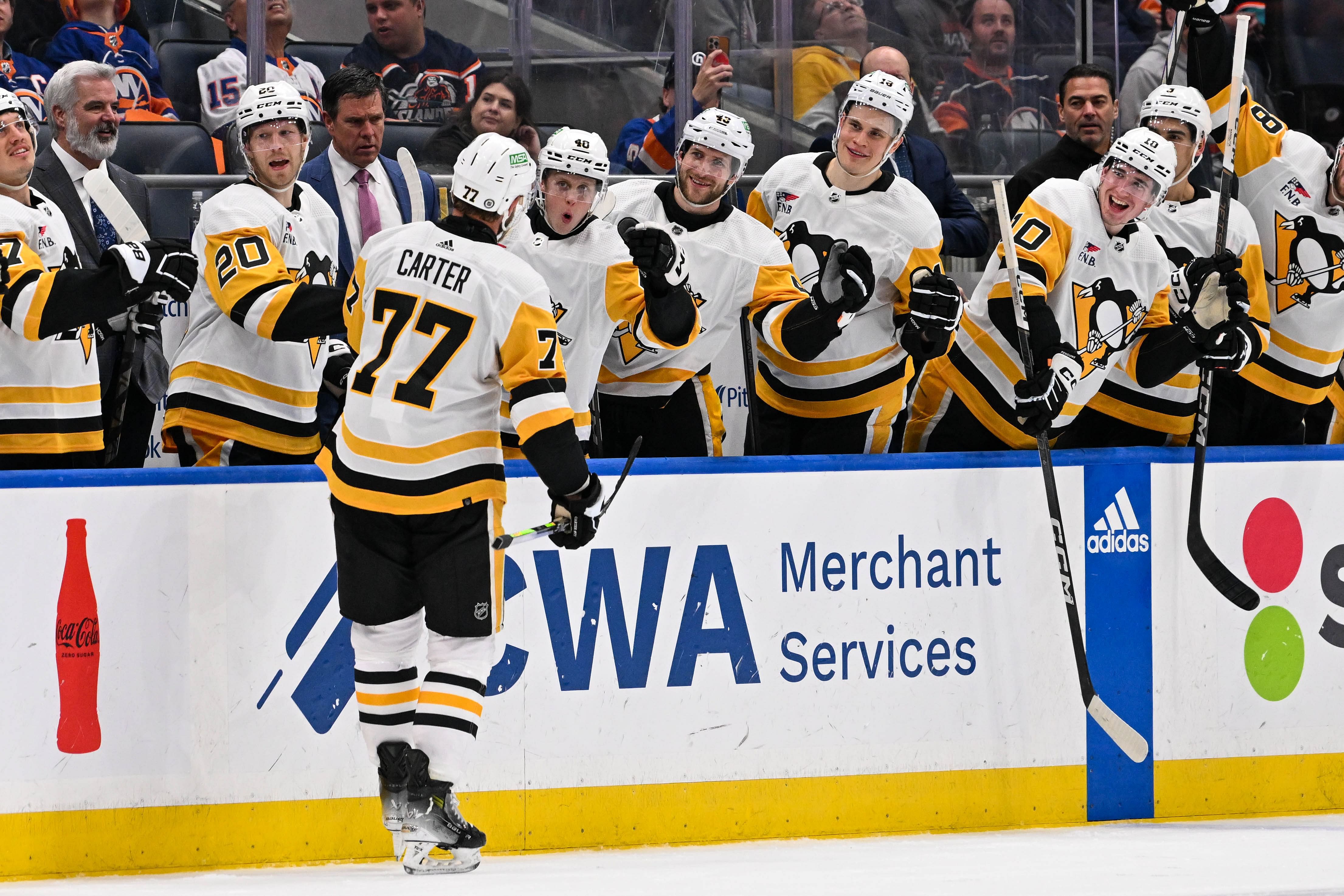 NHL: Pittsburgh Penguins at New York Islanders