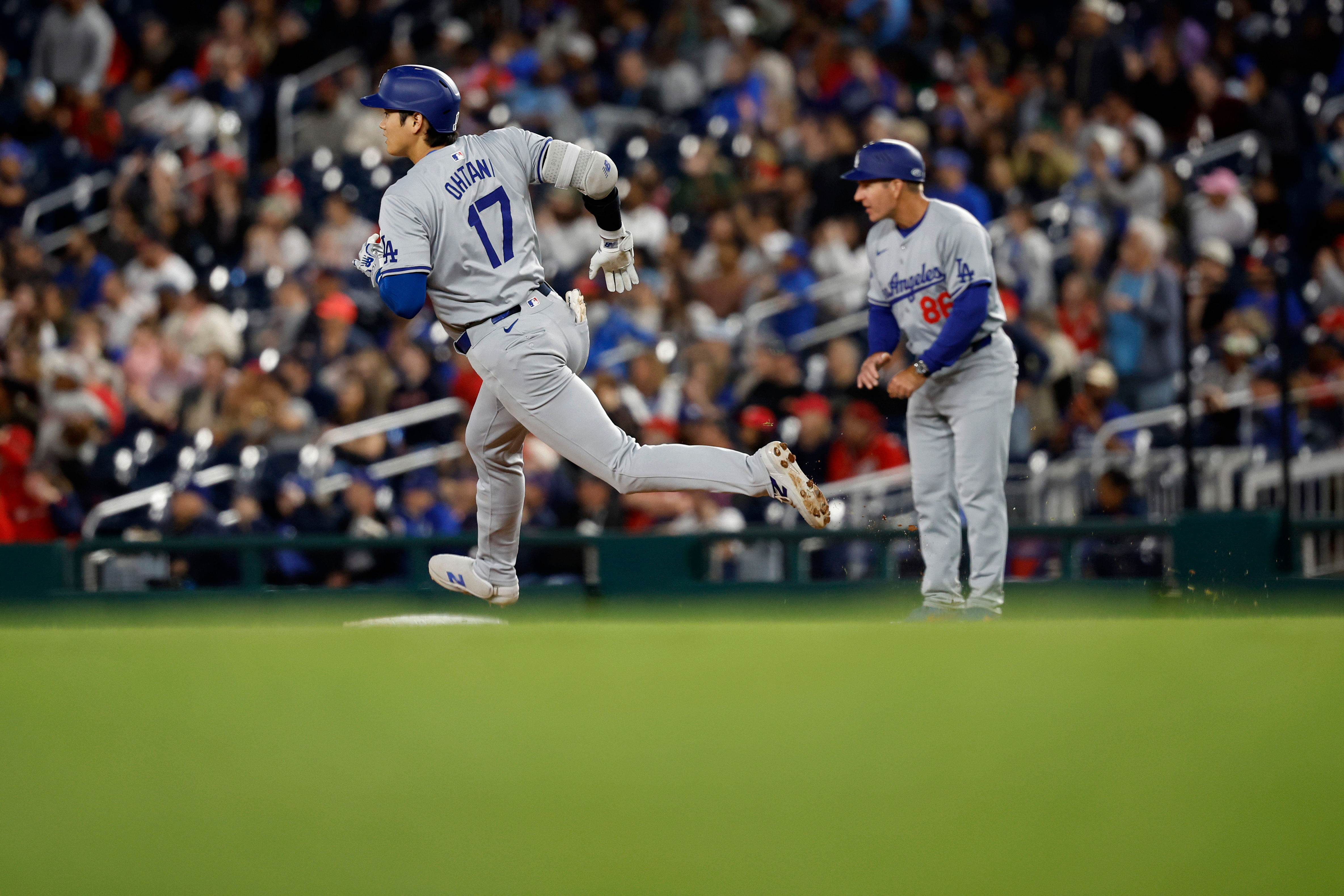 Los Angeles Dodgers - Shohei Ohtani (Image via USA Today)