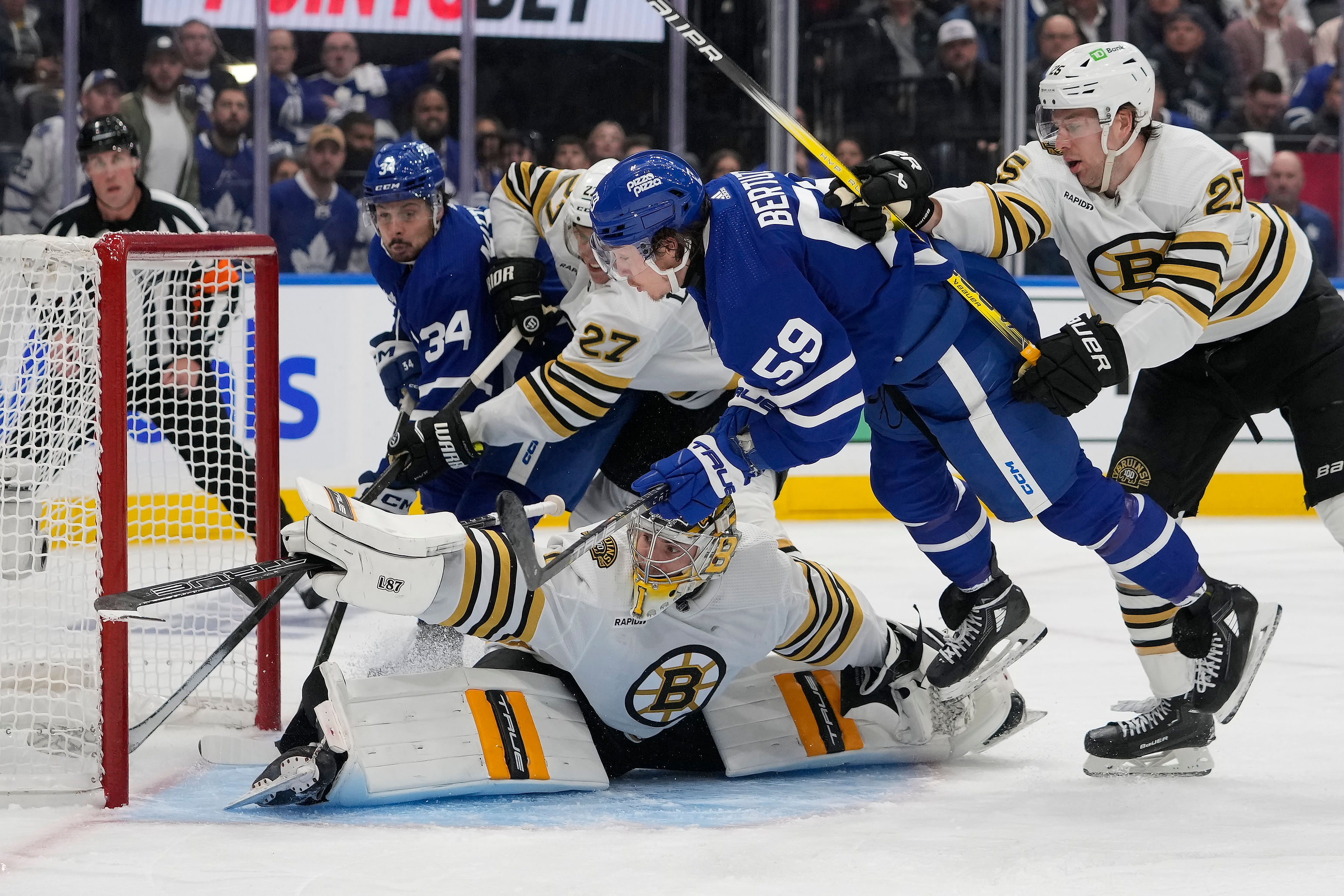 Boston Bruins&#039; Jeremy Swayman made 28 saves against the Toronto Maple Leafs