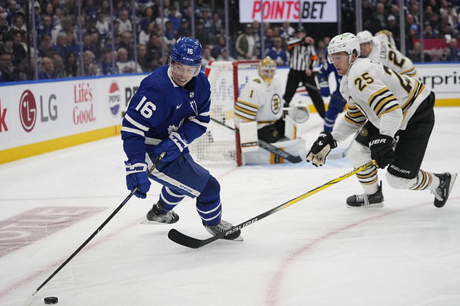Maple Leafs announcer Joe Bowen accuses home crowd of lacking energy during Game 3 loss