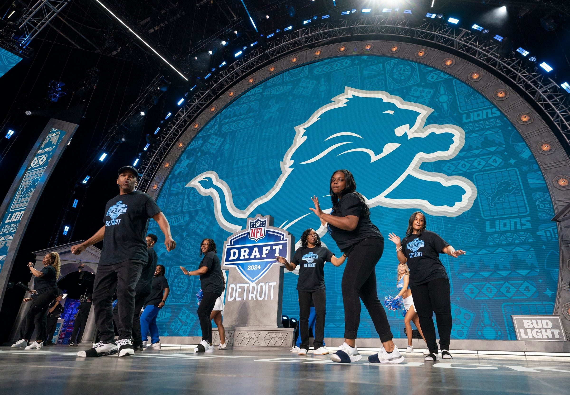 2024 NFL Draft Exploring 7thround draft picks’ salaries this year