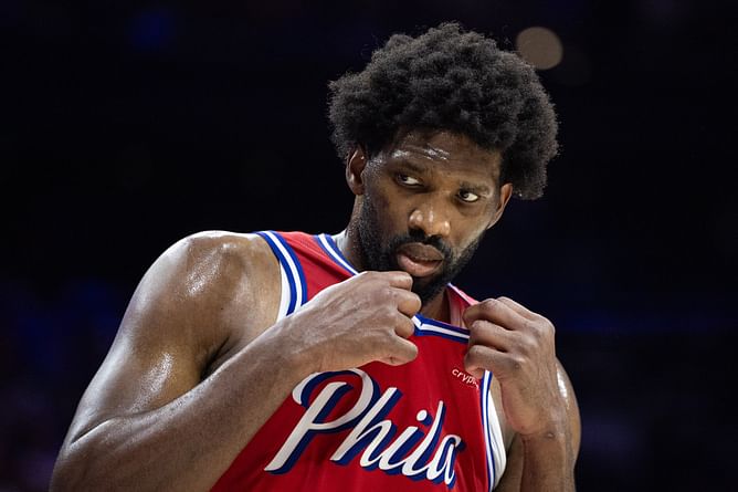 "Plays like he’s 6-4 rather than 7-feet": NBA analyst lambasts Joel Embiid's non big-man like attitude game vs Knicks
